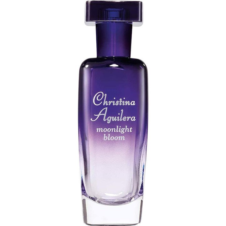 152700_img-4303-christina-aguilera-moonlight-bloom_720.jpg