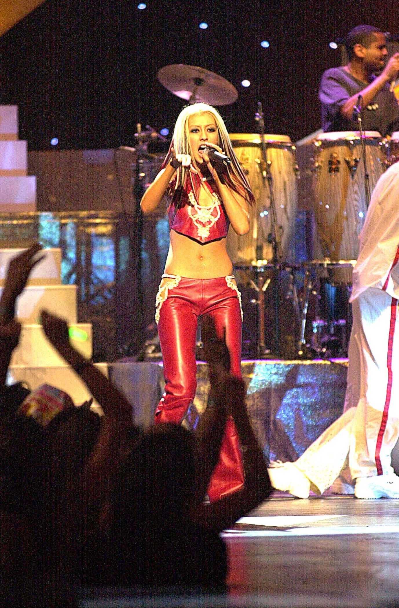2000_MTV_Video_Music_Awards_-_Performing-24.jpg