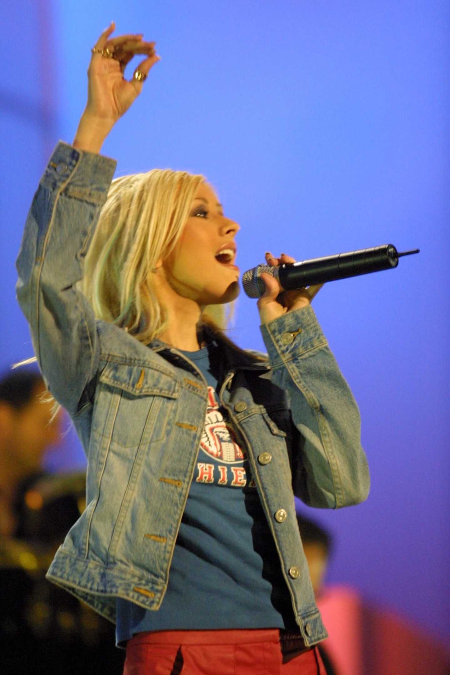 2000_My_VH1_Music_Awards_5BRehearsal5D_-_November_30-10.jpg