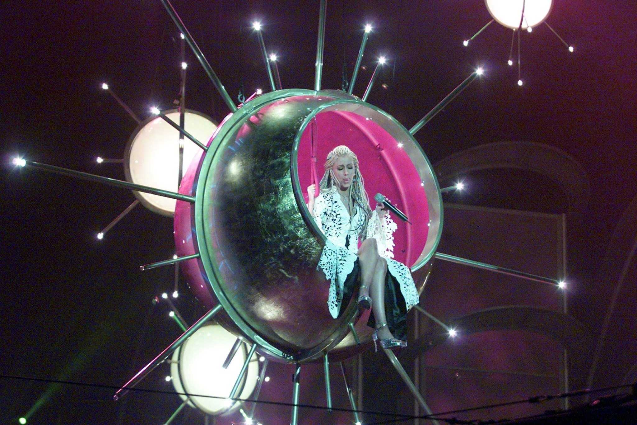43rd_Annual_Grammy_Awards_-_Show_28129.jpg
