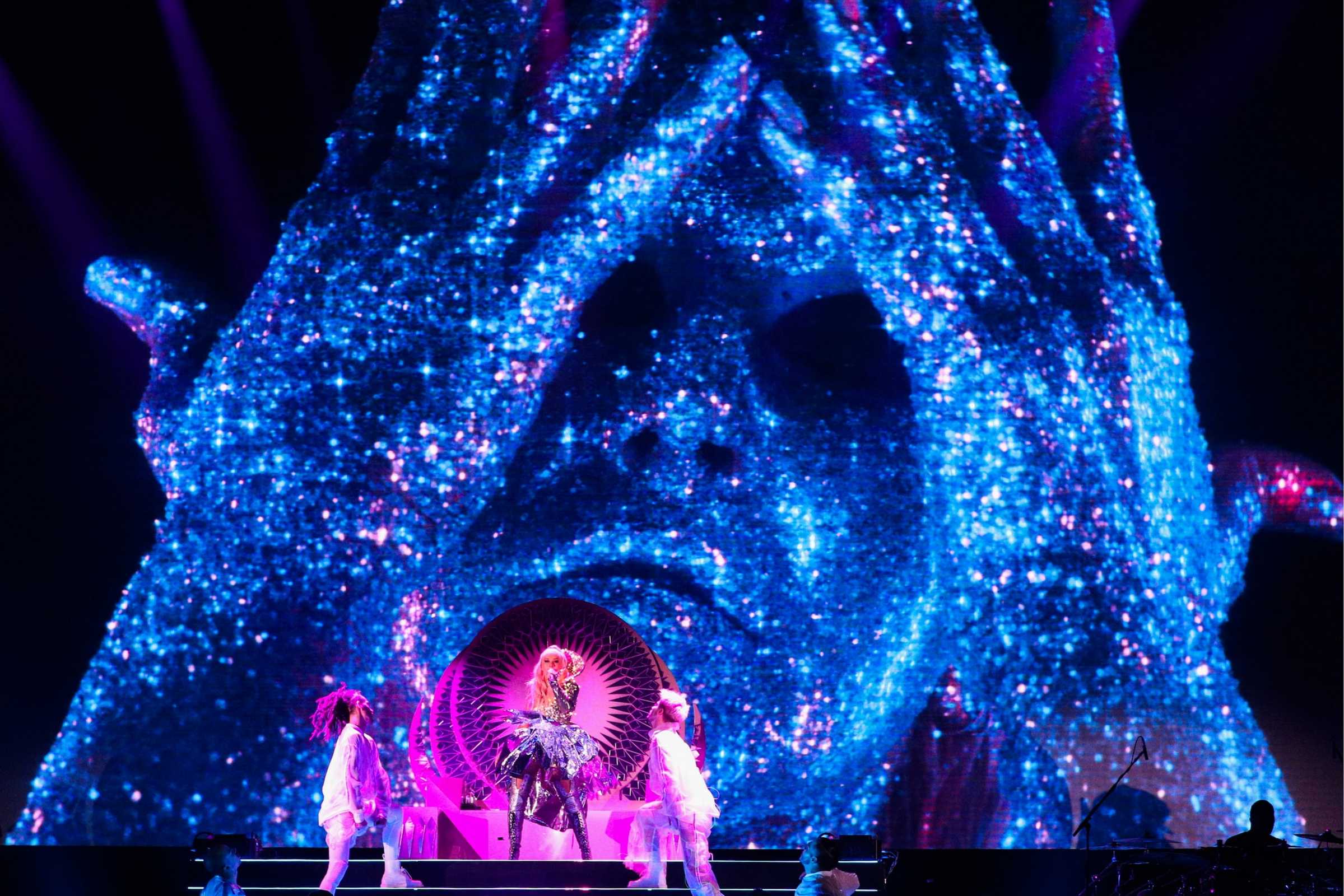 5B11574111855D_American_singer_Christina_Aguilera_gives_concert_in_Moscow.jpg