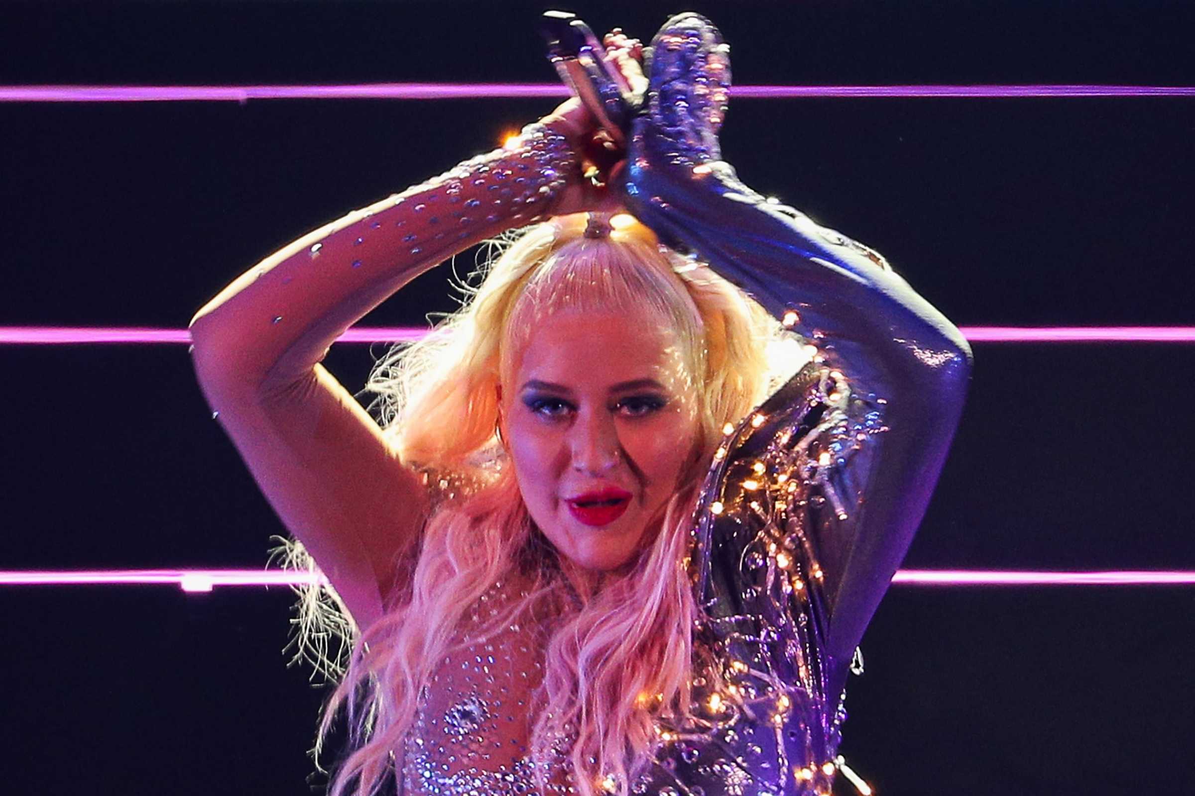 5B11574159965D_American_singer_Christina_Aguilera_gives_concert_in_Moscow.jpg