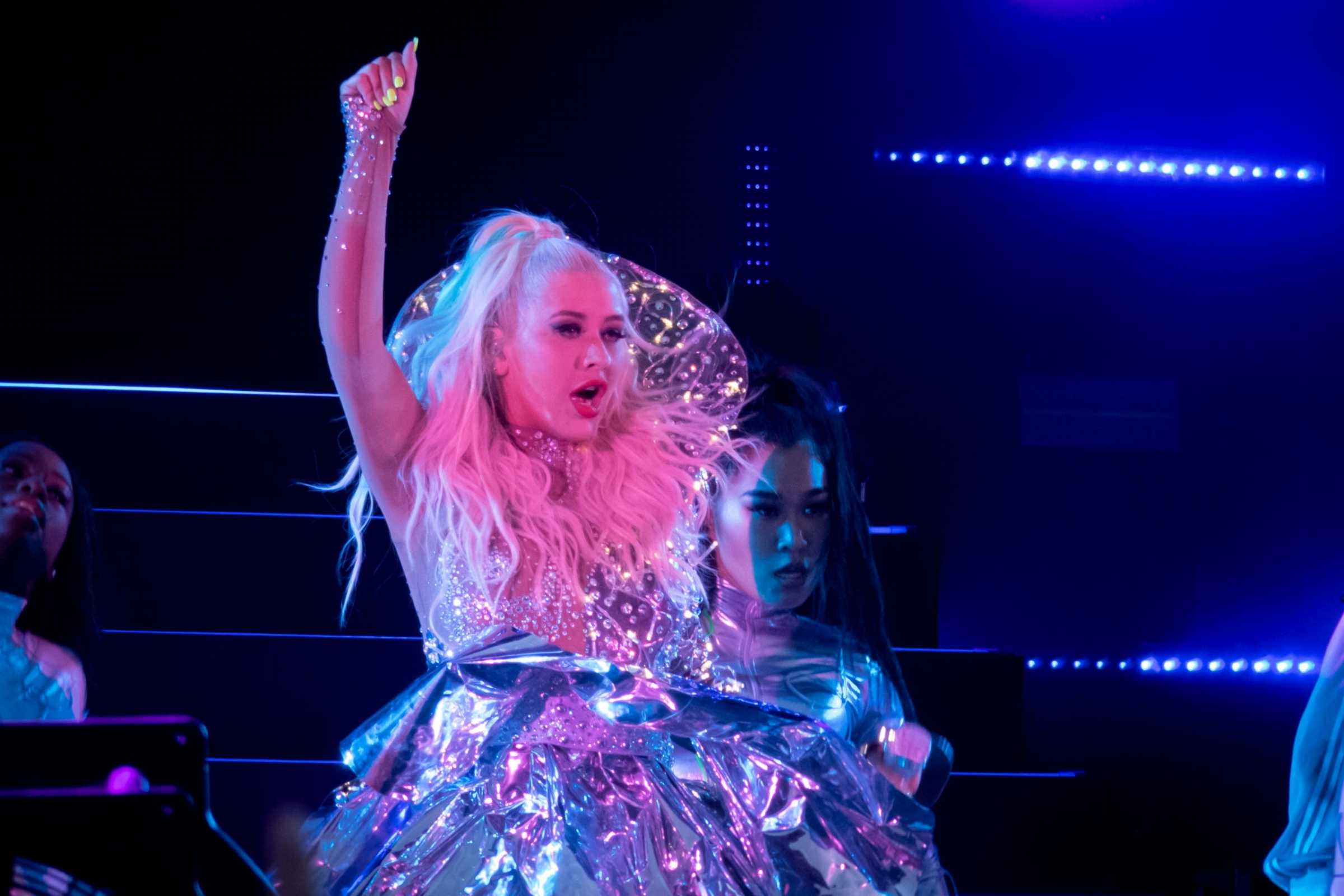 5B11621287385D_Christina_Aguilera_in_concert.jpg
