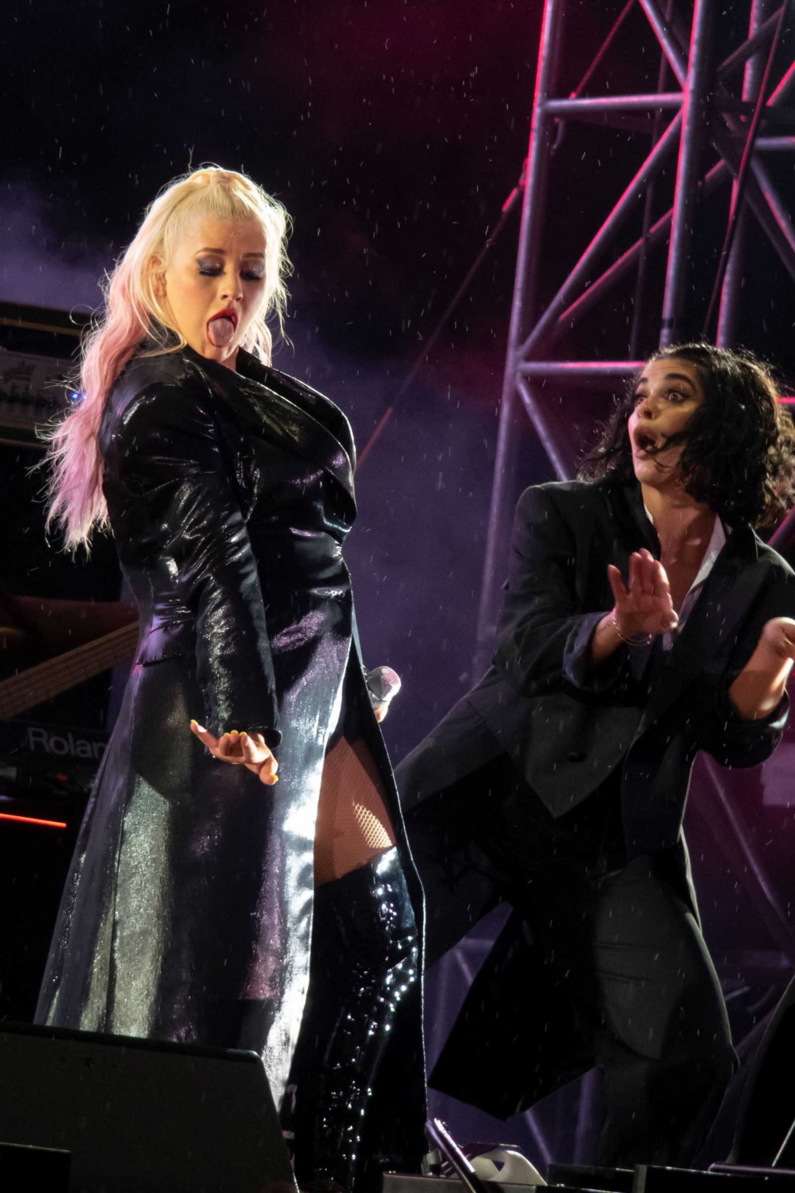 5B11621293375D_Christina_Aguilera_in_concert.jpg