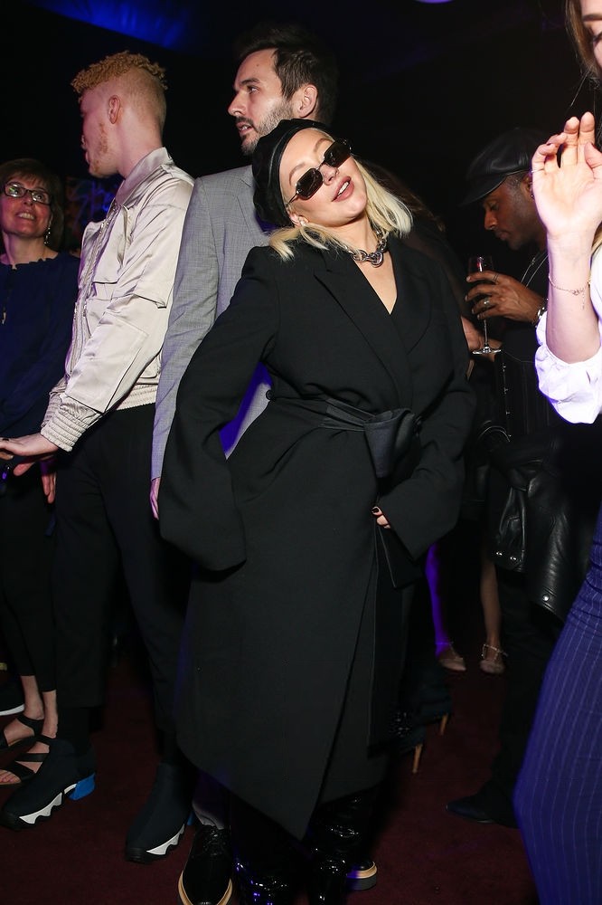 5B27678755D_Stella_McCartney_-_Autumn_2018_Presentation.jpg