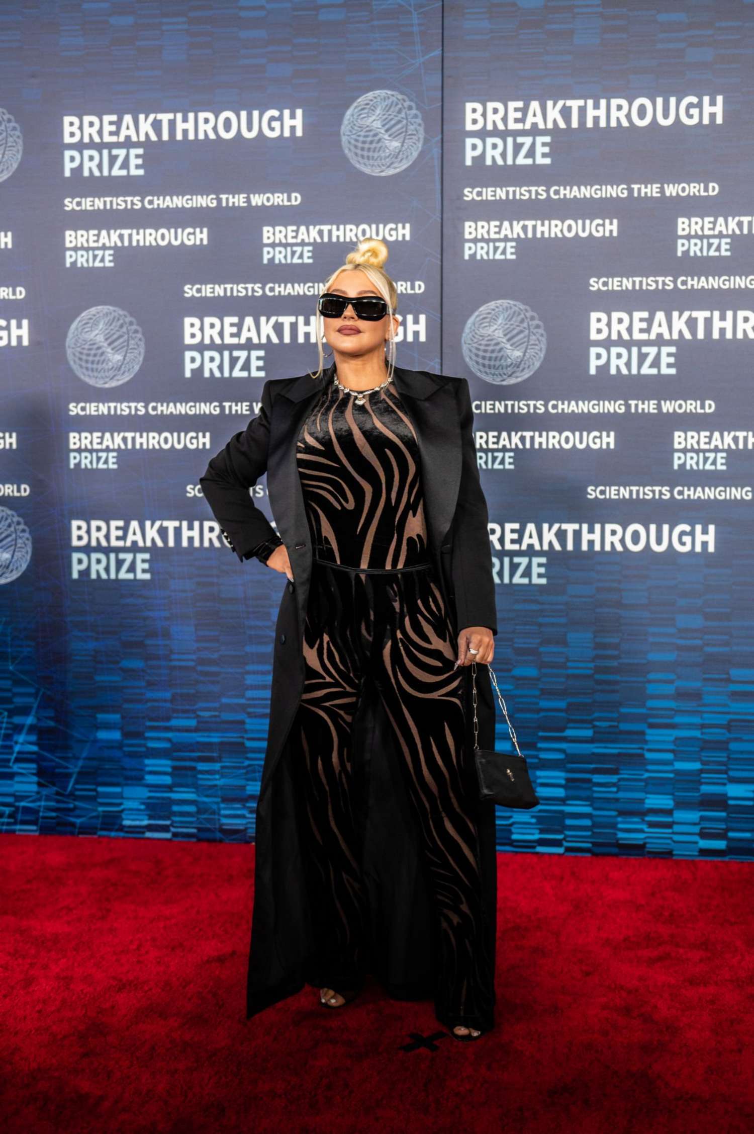 9th_Annual_Breakthrough_Prize_Ceremony_281829.jpg
