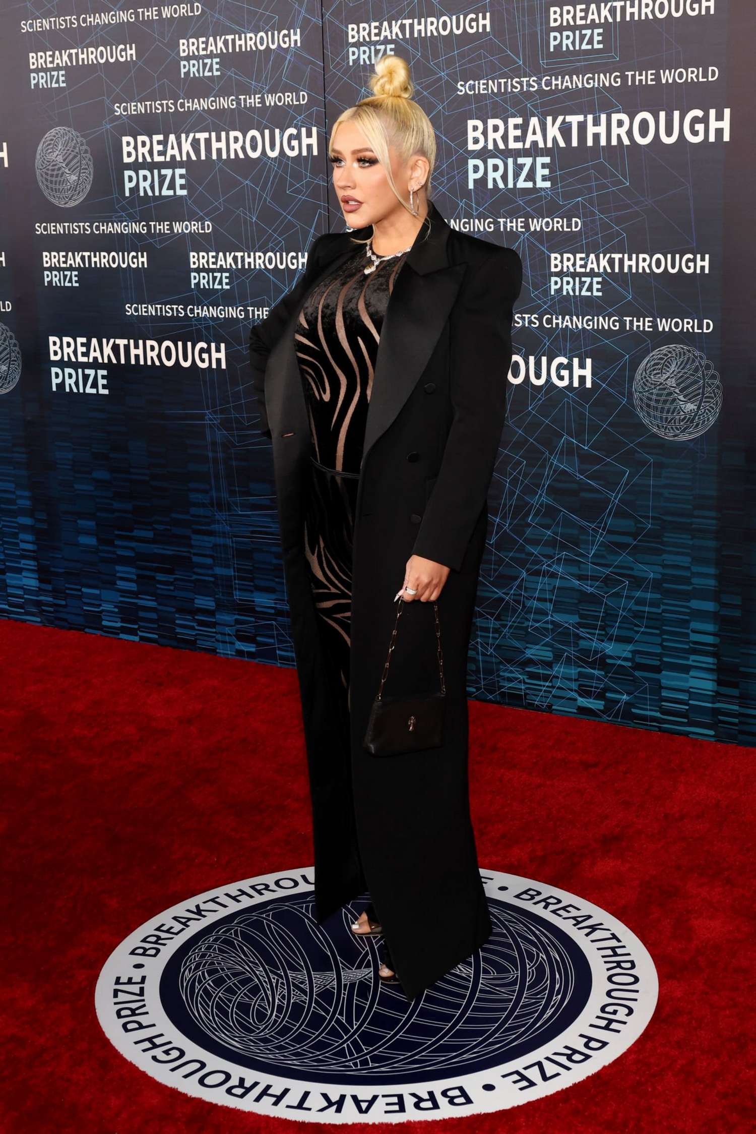 9th_Annual_Breakthrough_Prize_Ceremony_284629.jpg