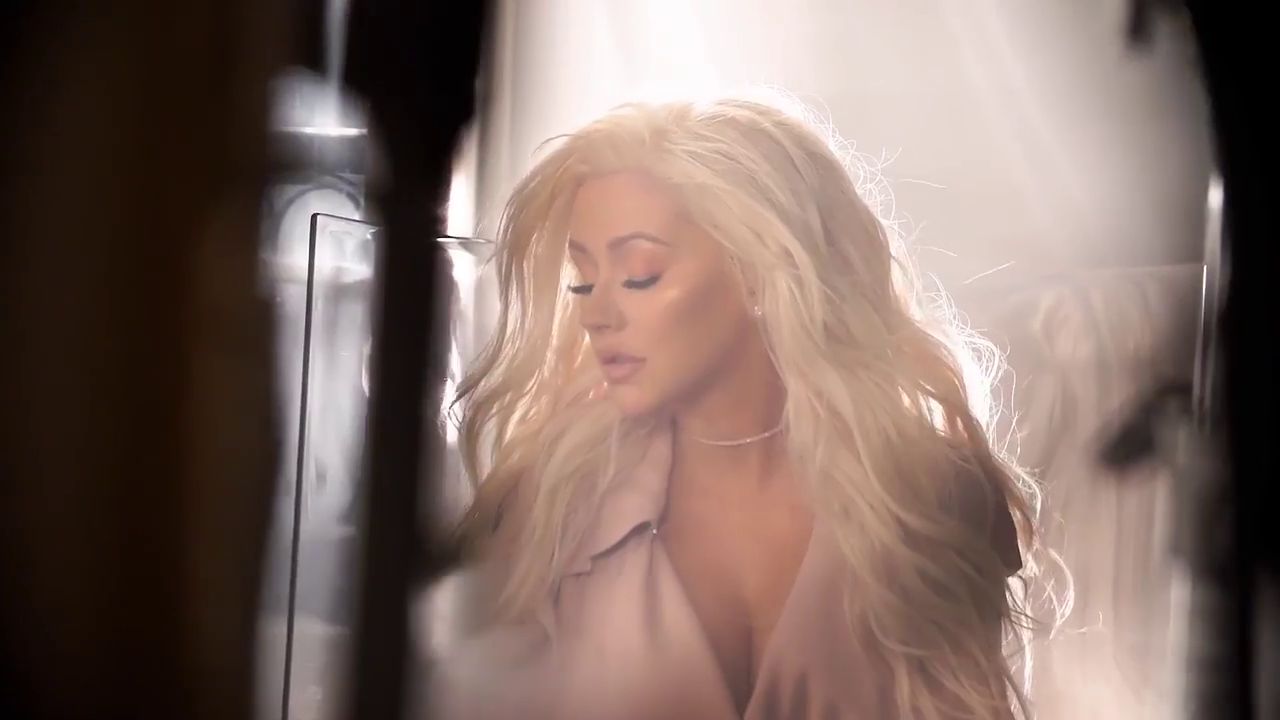 BTS_Definition_Fragrance-03.jpg