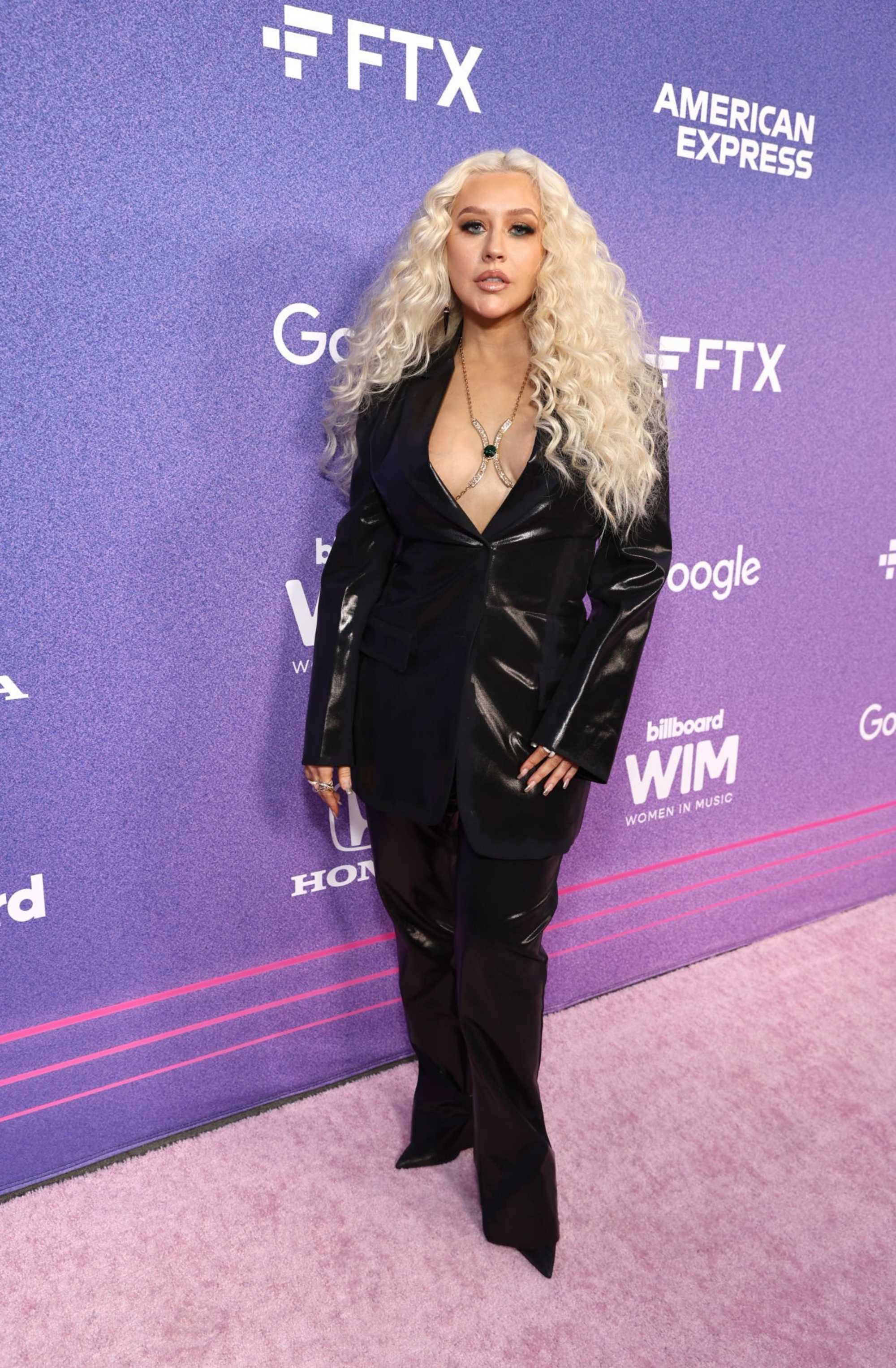 Billboard_Women_in_Music_2022__-_Arriving12.jpg