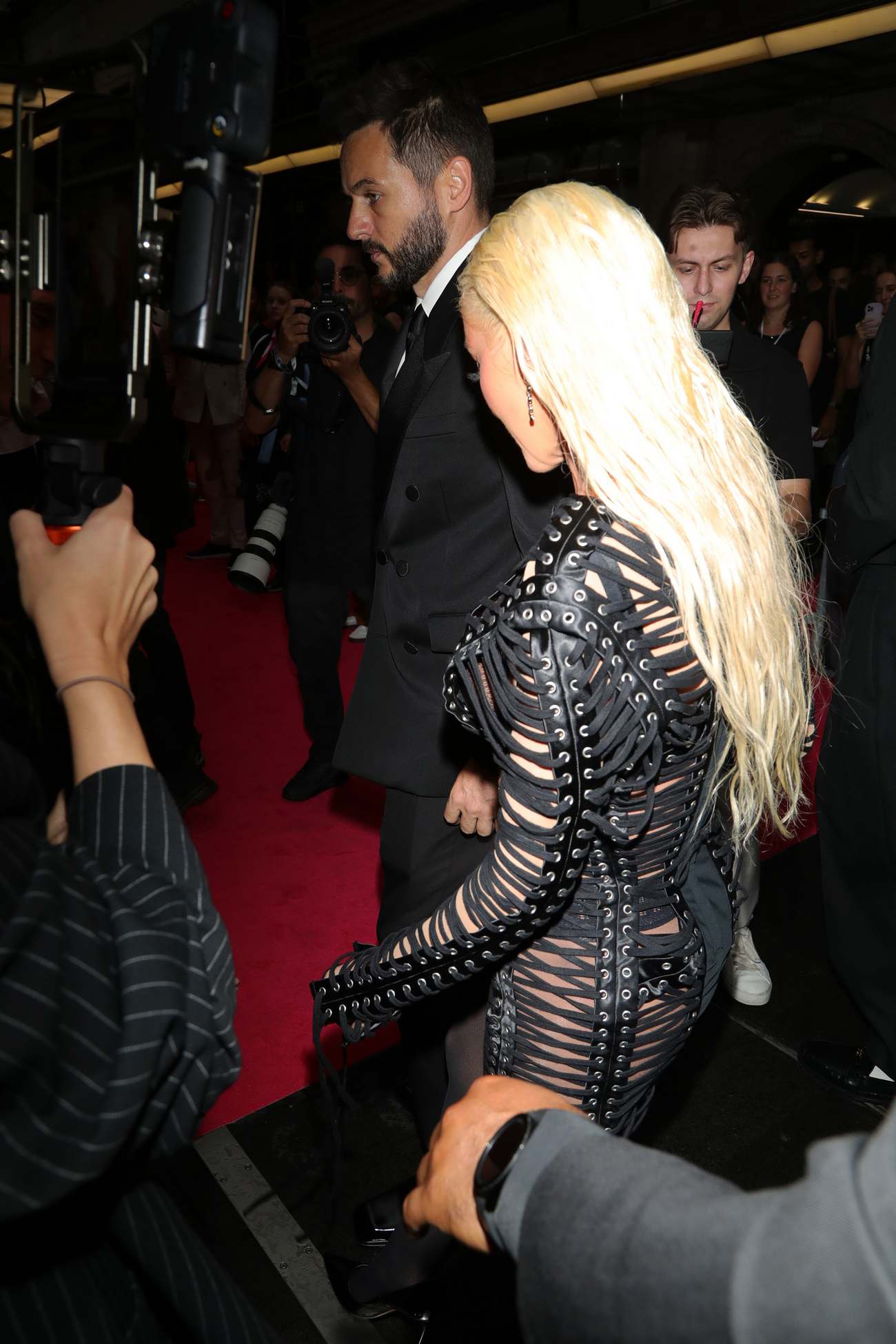 Burlesque_The_Musical_World_Premiere_-_Arrivals_09.jpg