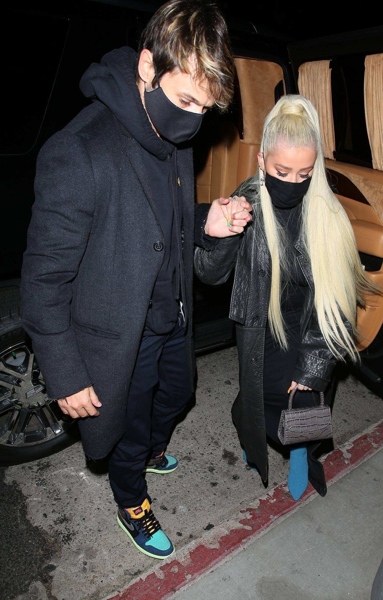 Celebrating_her_boyfriend_s_birthday_at_the_nice_guy_in_West_Hollywood2C_California_04052021_03.jpg