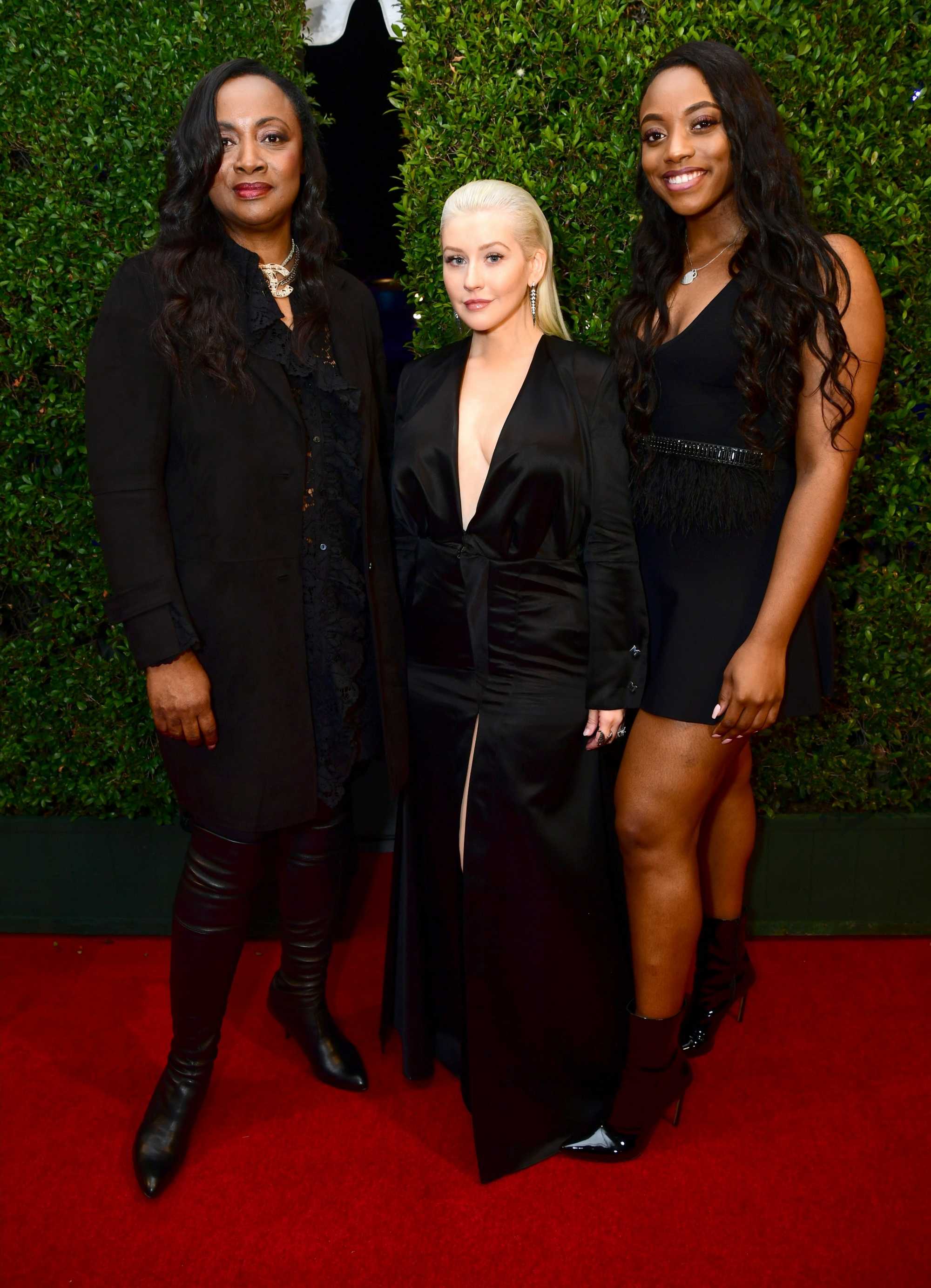 Christina_Aguilera_-_2017_American_Music_Awards_5BBackstage5D_-_November_19-04.jpg