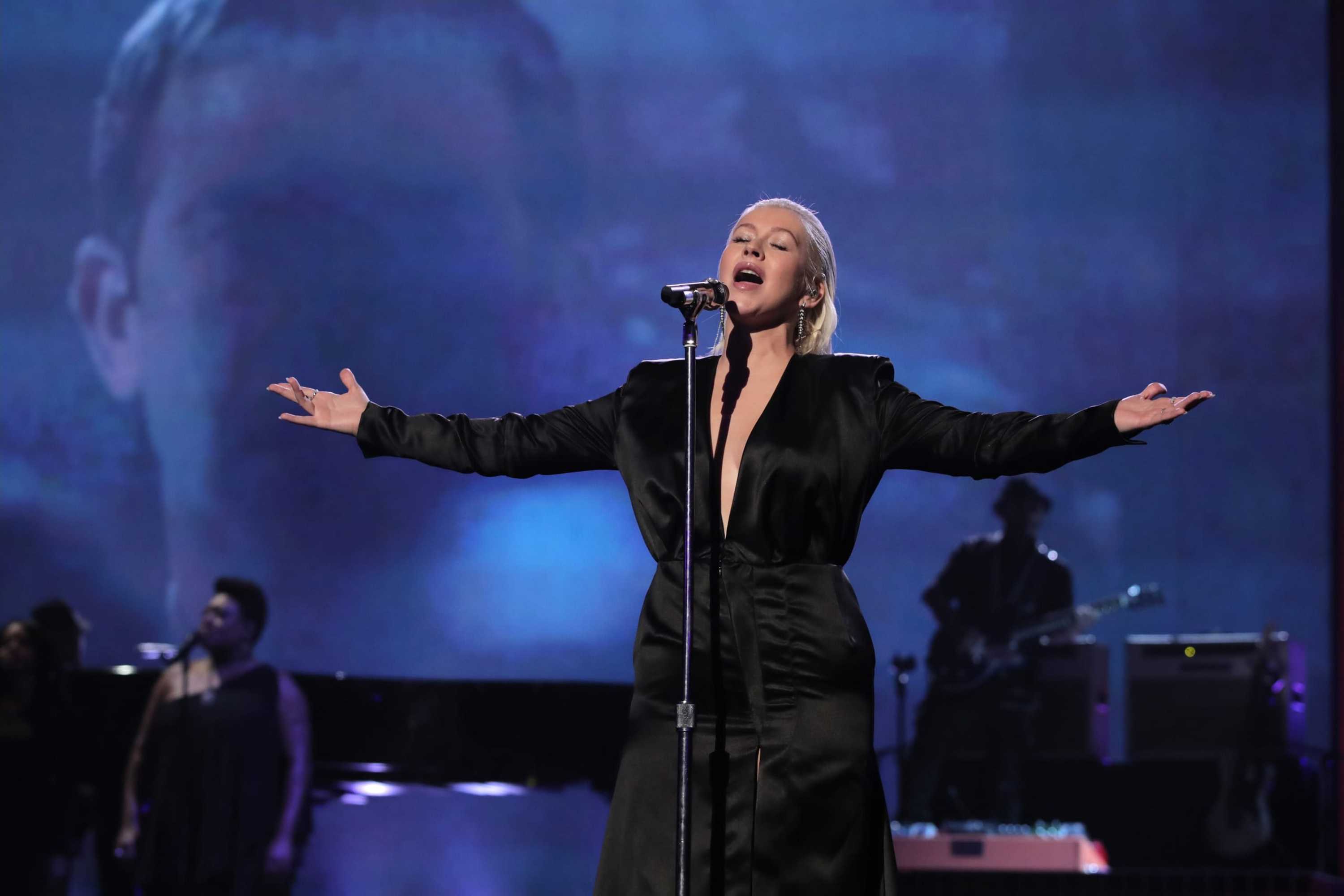 Christina_Aguilera_-_2017_American_Music_Awards_5BPerformance5D_-_November_19-30.jpg