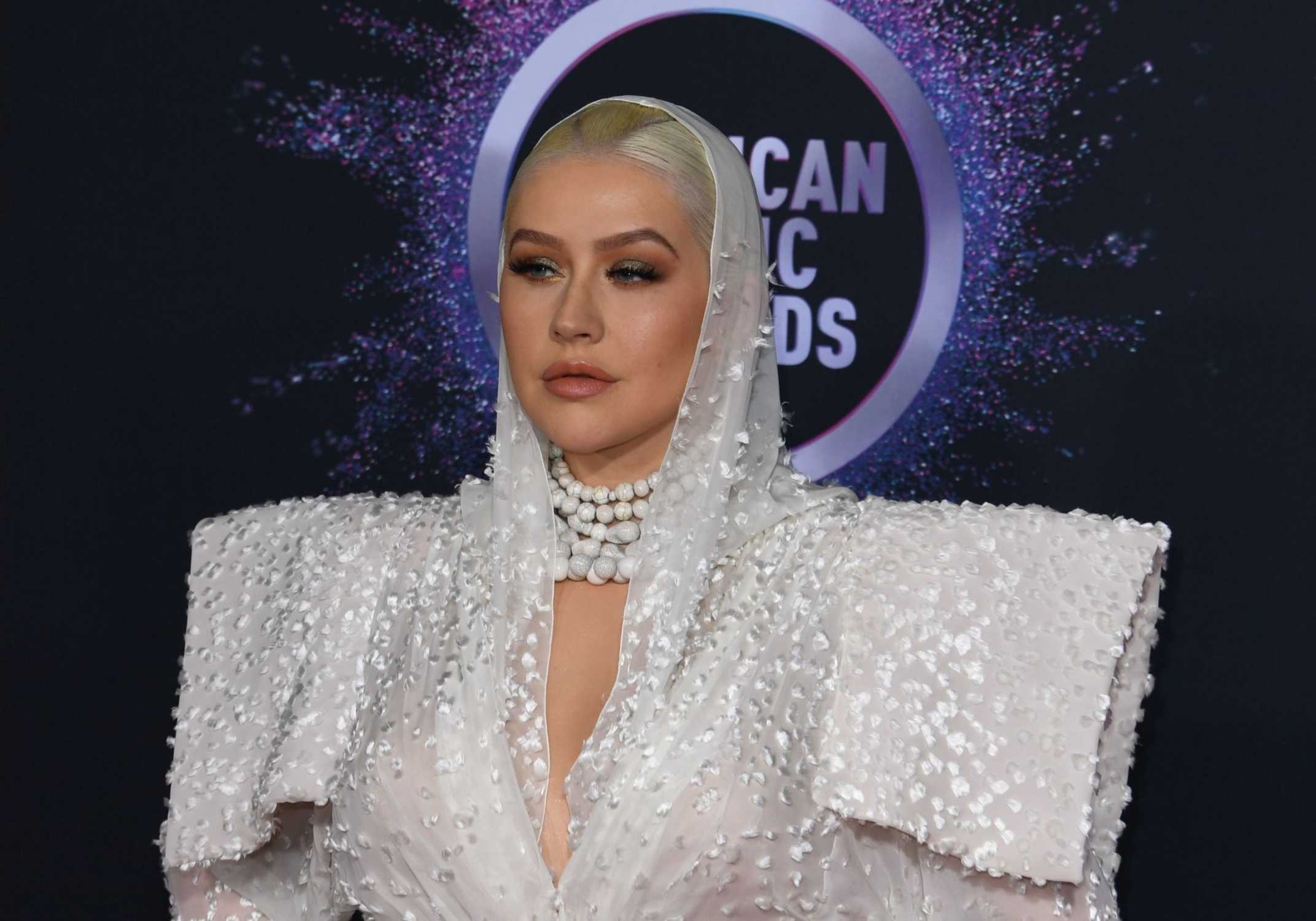 Christina_Aguilera_-_2019_American_Music_Awards_at_Microsoft_Theater_on_November_242C_2019-32.jpg