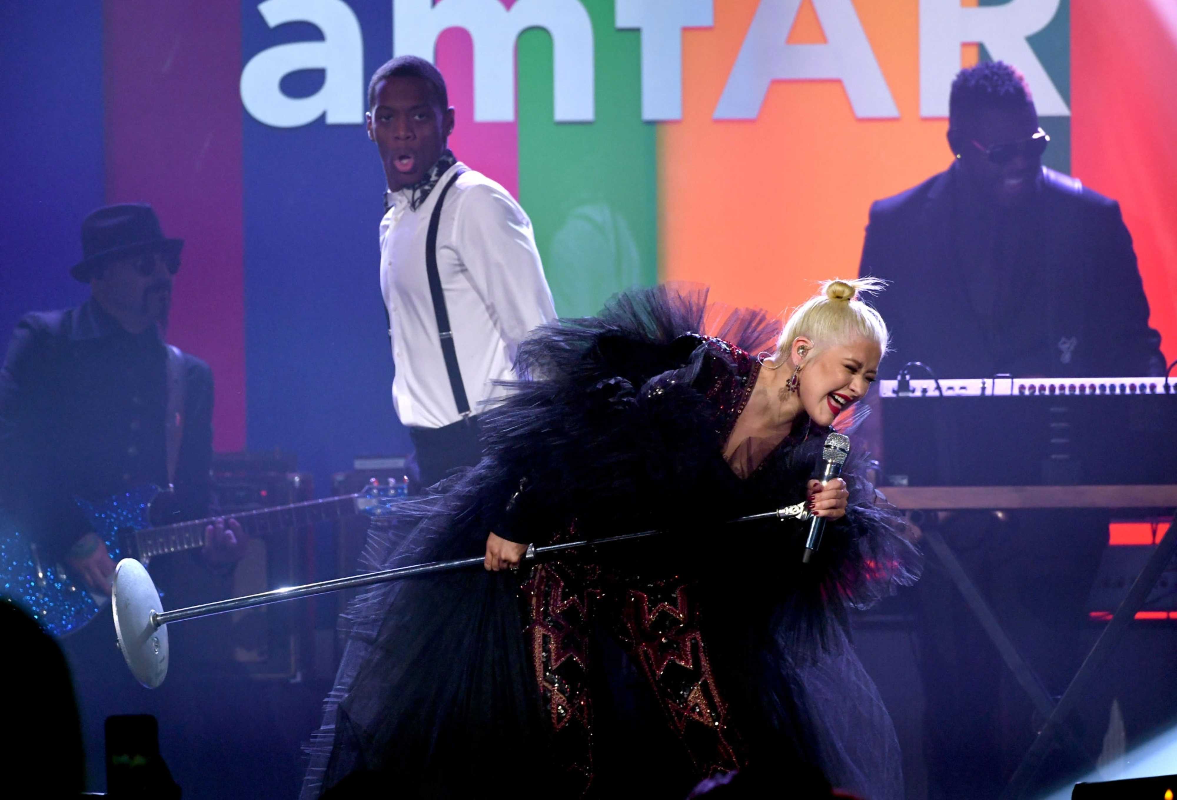 Christina_Aguilera_-_2019_amfAR_Gala_Los_Angeles_-_October_102C_2019_performace-09.jpg