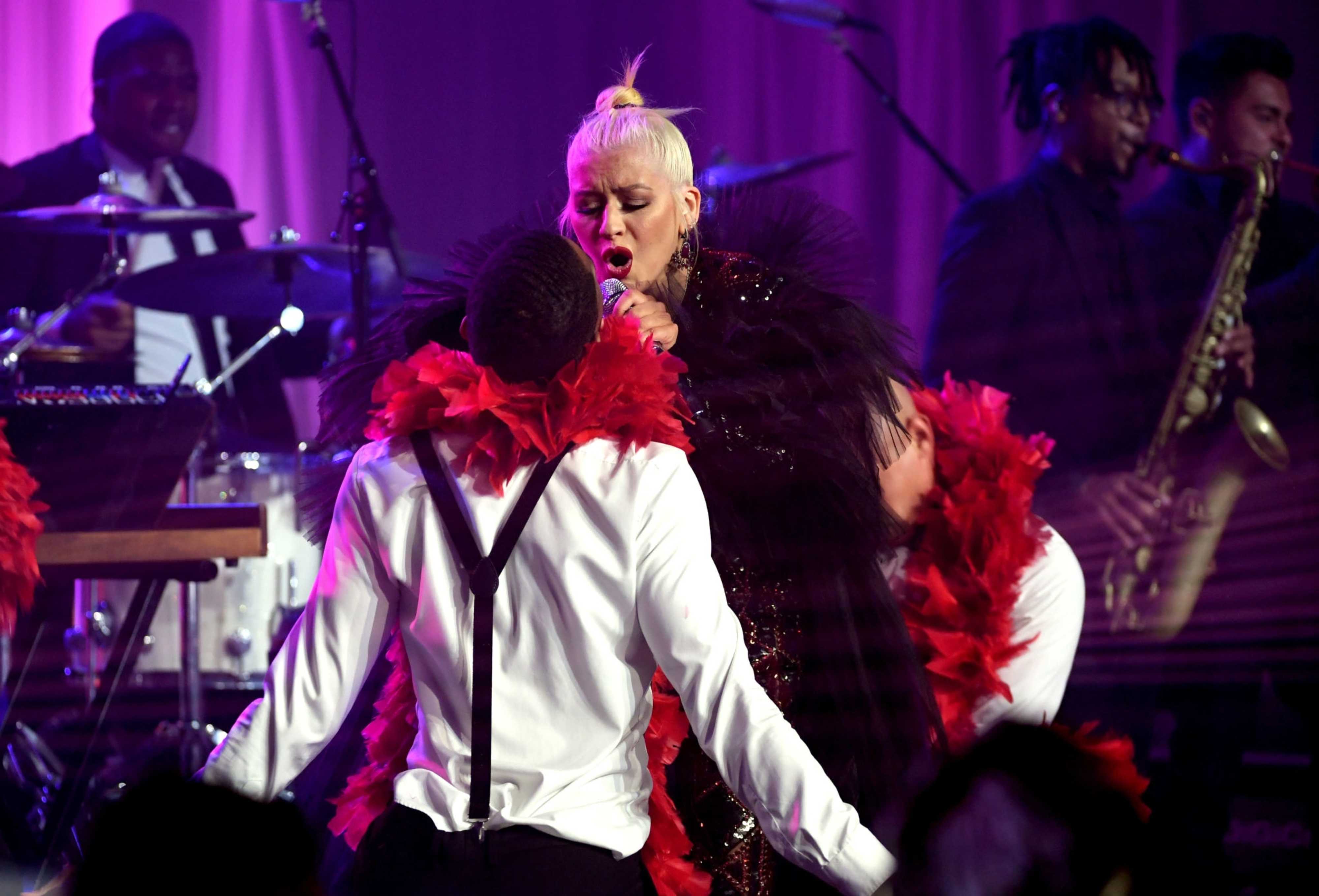 Christina_Aguilera_-_2019_amfAR_Gala_Los_Angeles_-_October_102C_2019_performace-12.jpg