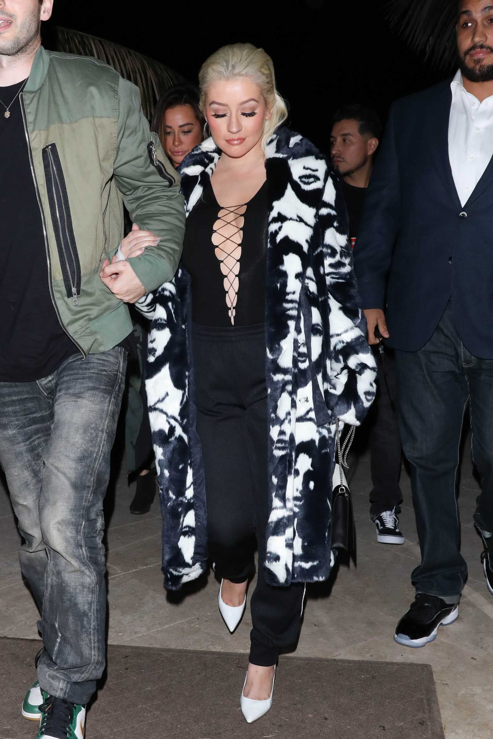 Christina_Aguilera_-_At_DJ_Khaled_Birthday_Celebration_in_Beverly_Hills_on_December_2-03.jpg