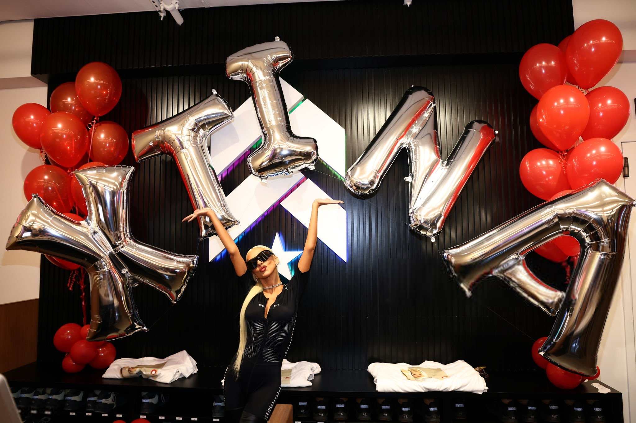 Christina_Aguilera_-_Celebrates_25_Years_of_self-titled_album2C_at_Barry_s2C_West_Hollywood_CA_-_September_262C_2024_07.jpg
