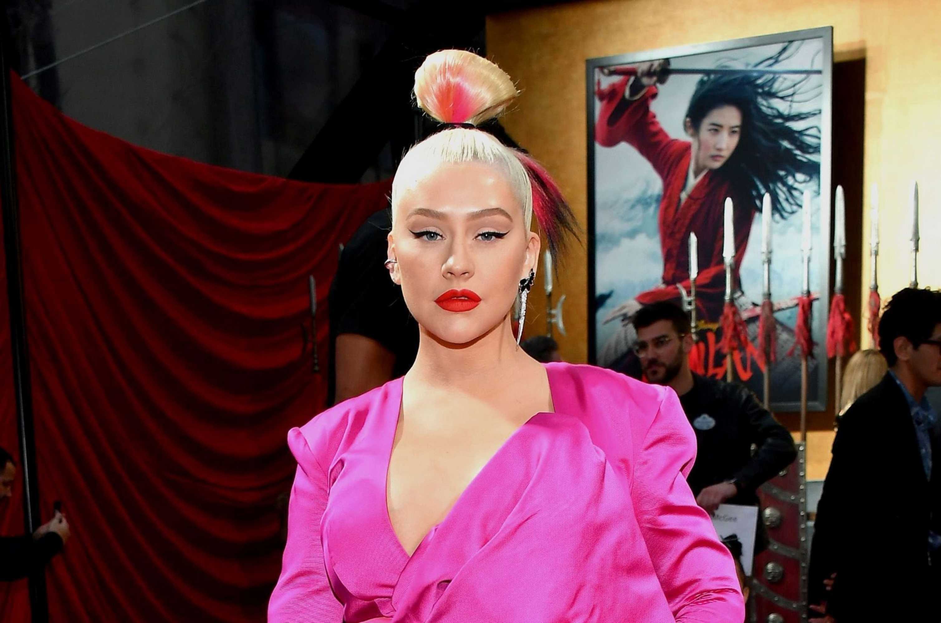 Christina_Aguilera_-_Disney_s_Mulan_Premiere_in_Hollywood2C_California__-_March_9-05.jpg