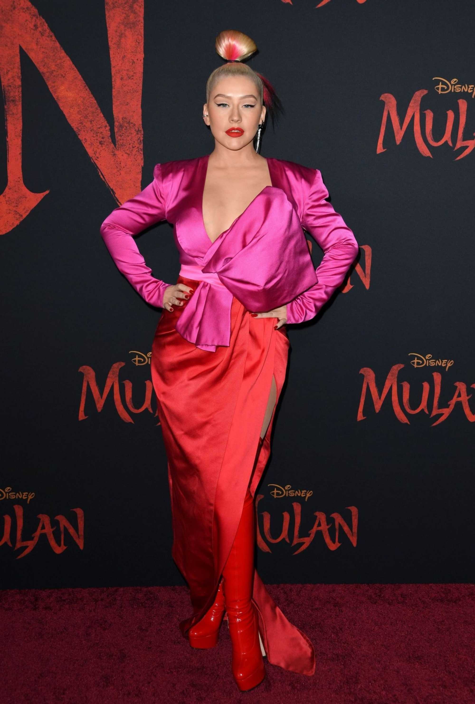 Christina_Aguilera_-_Disney_s_Mulan_Premiere_in_Hollywood2C_California__-_March_9-08.jpg