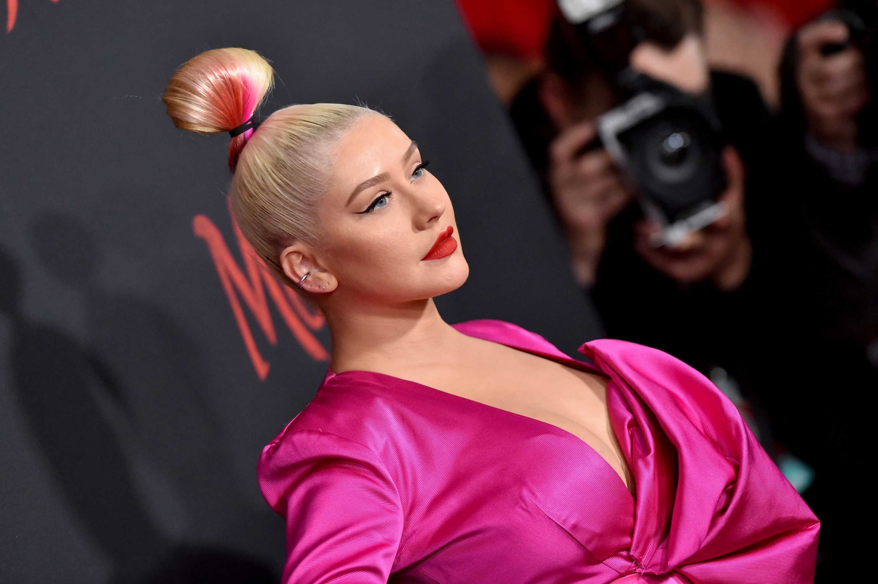 Christina_Aguilera_-_Disney_s_Mulan_Premiere_in_Hollywood2C_California__-_March_9-32.jpg