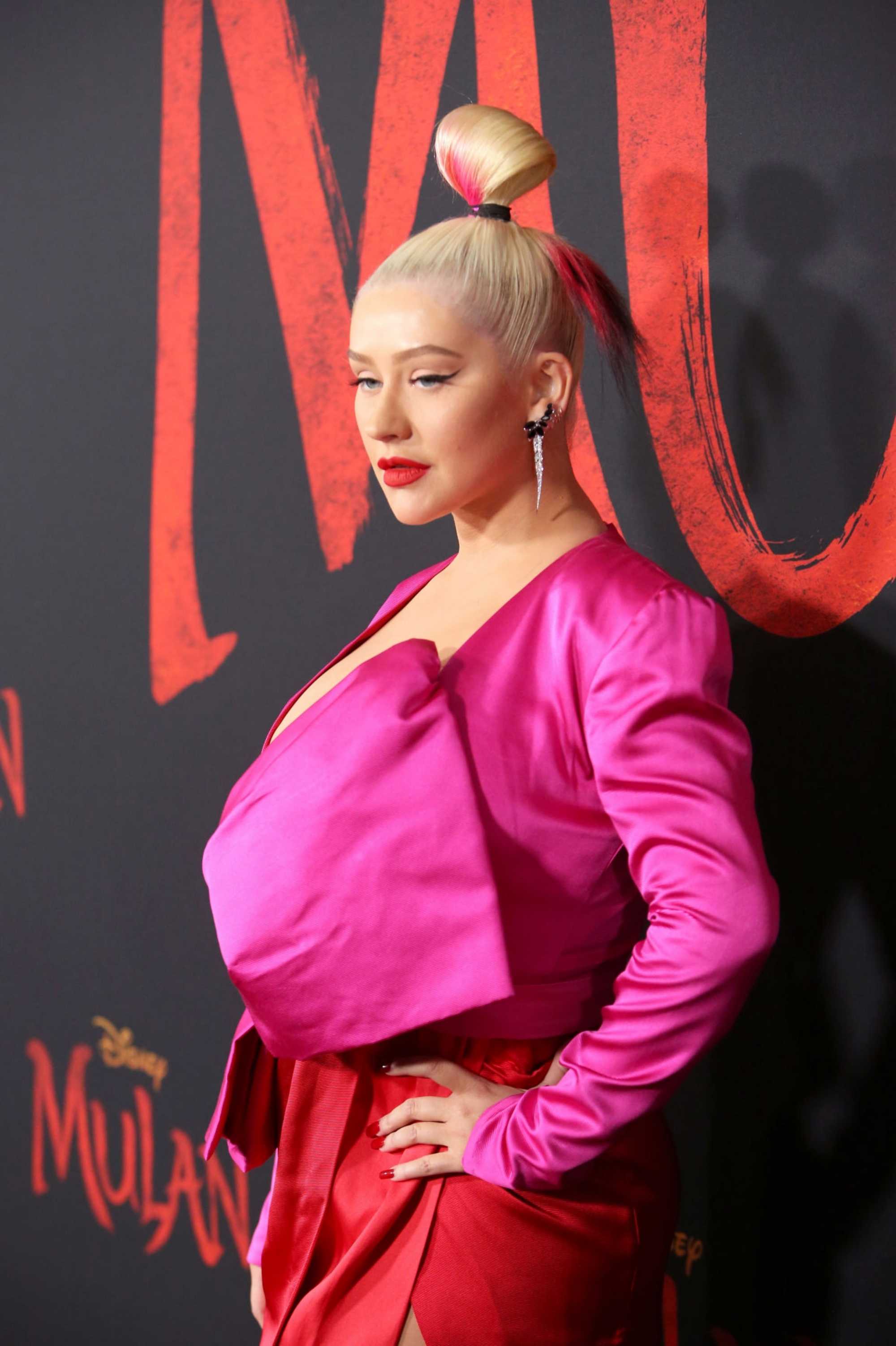 Christina_Aguilera_-_Disney_s_Mulan_Premiere_in_Hollywood2C_California__-_March_9-40.jpg