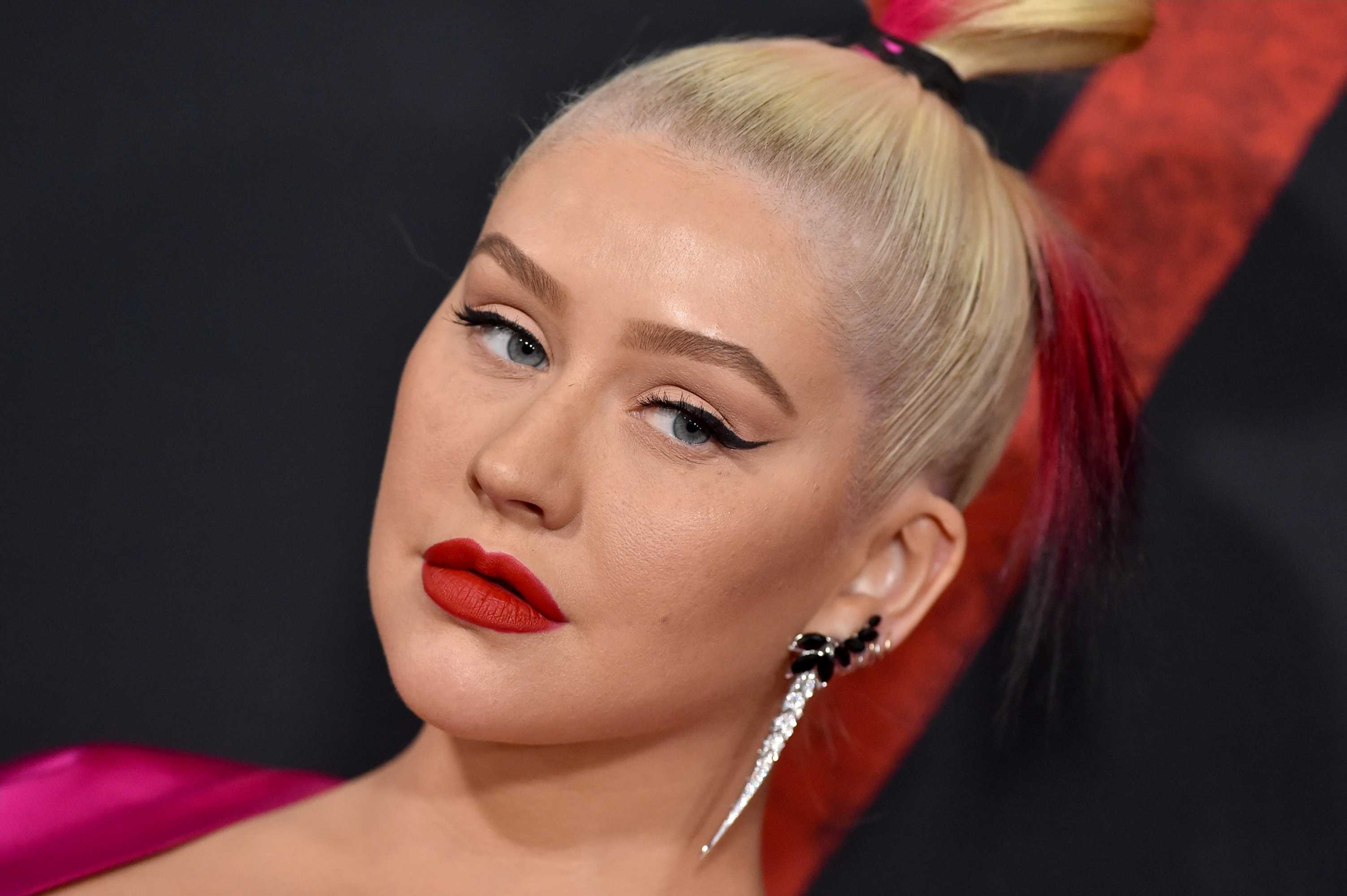 Christina_Aguilera_-_Disney_s_Mulan_Premiere_in_Hollywood2C_California__-_March_9-51.jpg