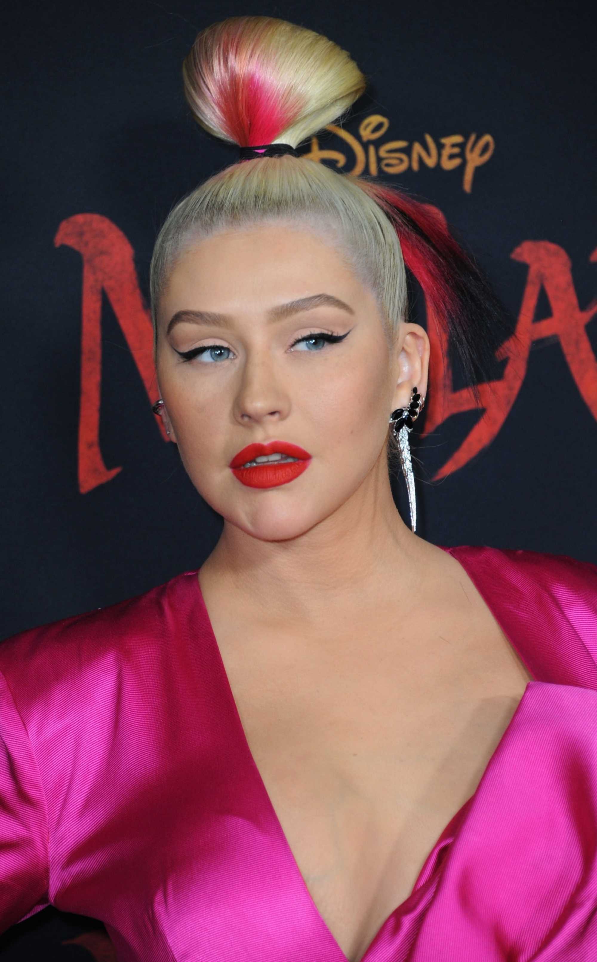 Christina_Aguilera_-_Disney_s_Mulan_Premiere_in_Hollywood2C_California__-_March_9-60.jpg