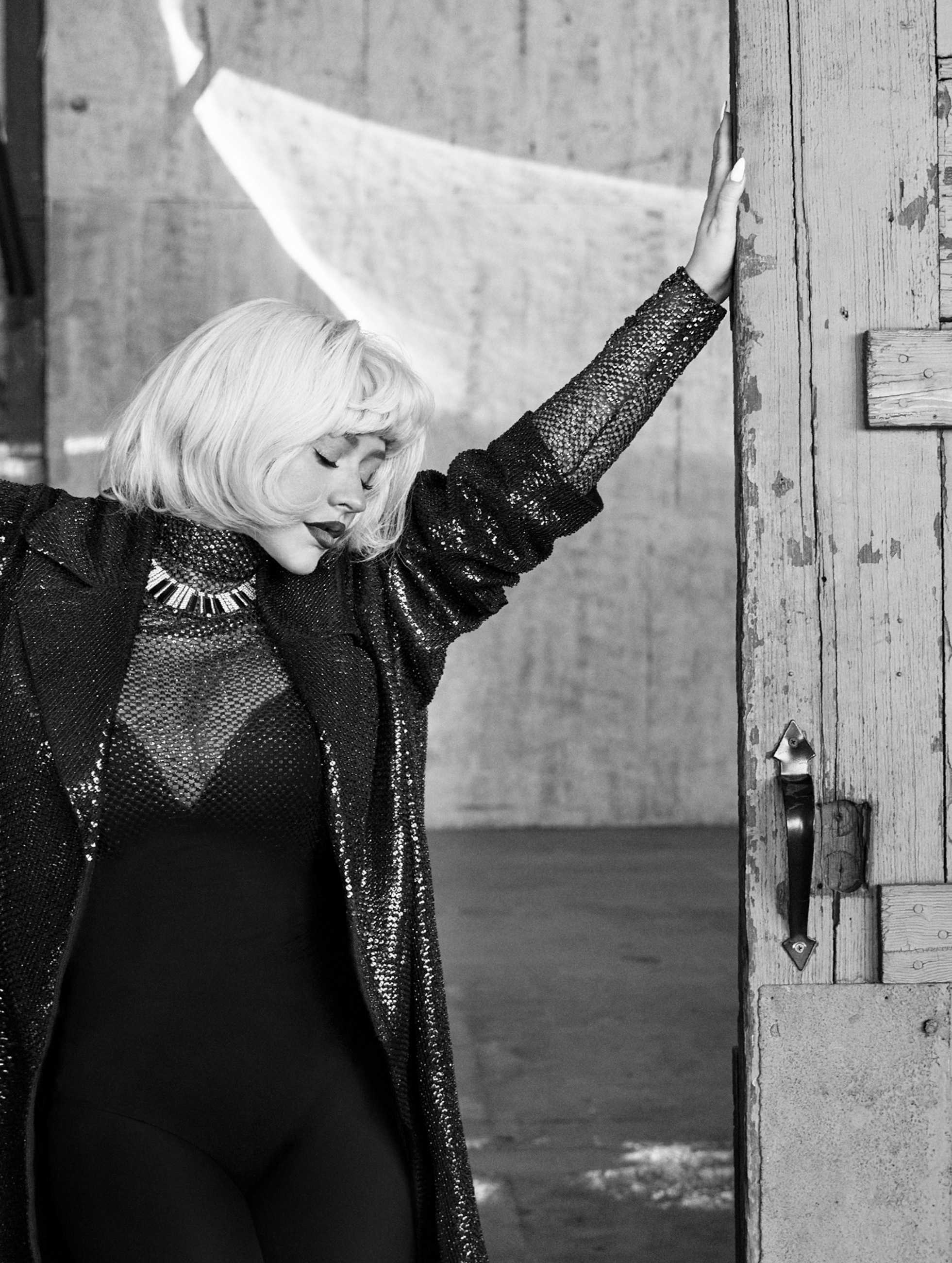Christina_Aguilera_-_L_Officiel_Italia_-_Fall_2020-11.jpg