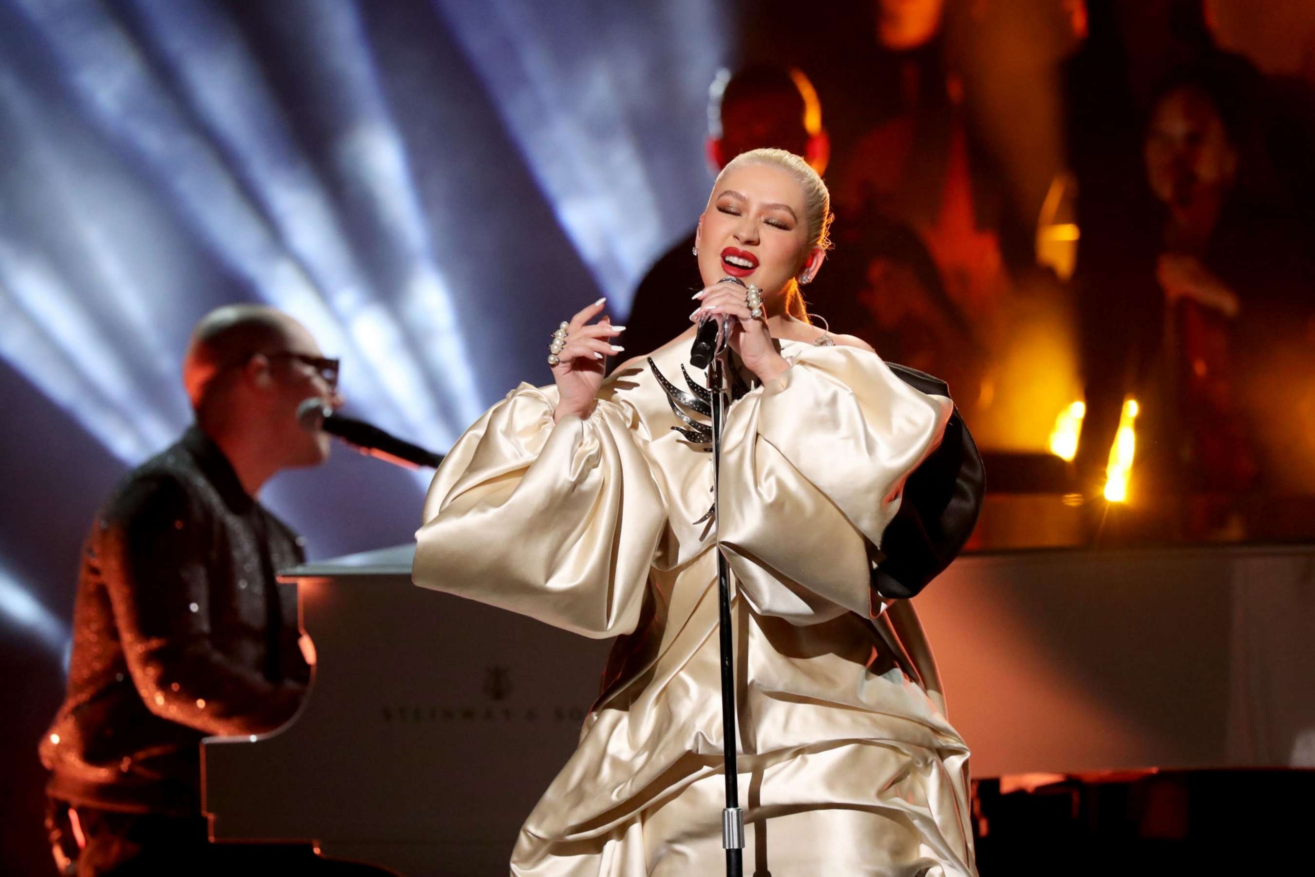 Christina_Aguilera_-_Performs_at_2019_American_Music_Awards_at_Microsoft_Theater_on_November_242C_2019-16.jpg