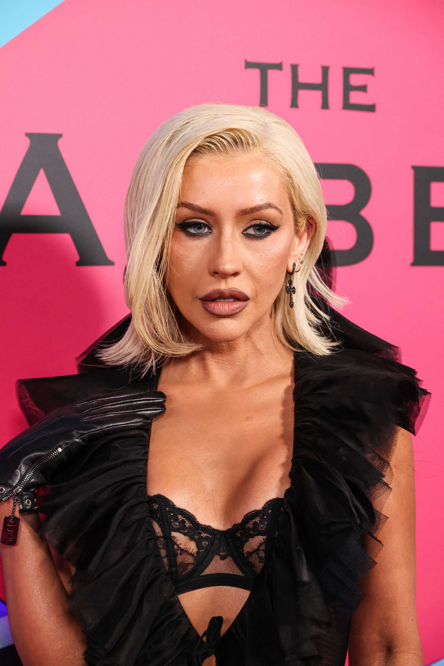 Christina_Aguilera_-_The_Abbey_s_35th_Anniversary_at_The_Abbey_May_202C_2026_11.jpg