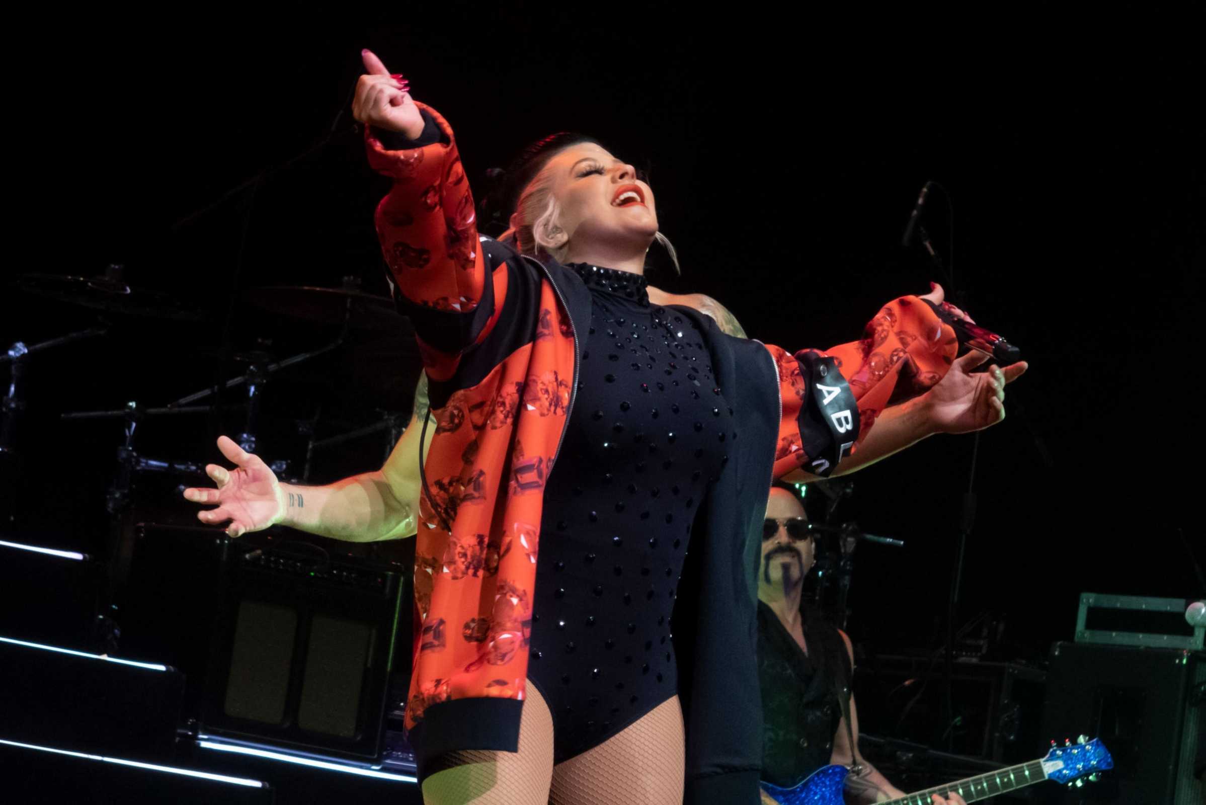 Christina_Aguilera_-_The_X_Tour_in_London2C_England_November_102C_2019-07.jpg