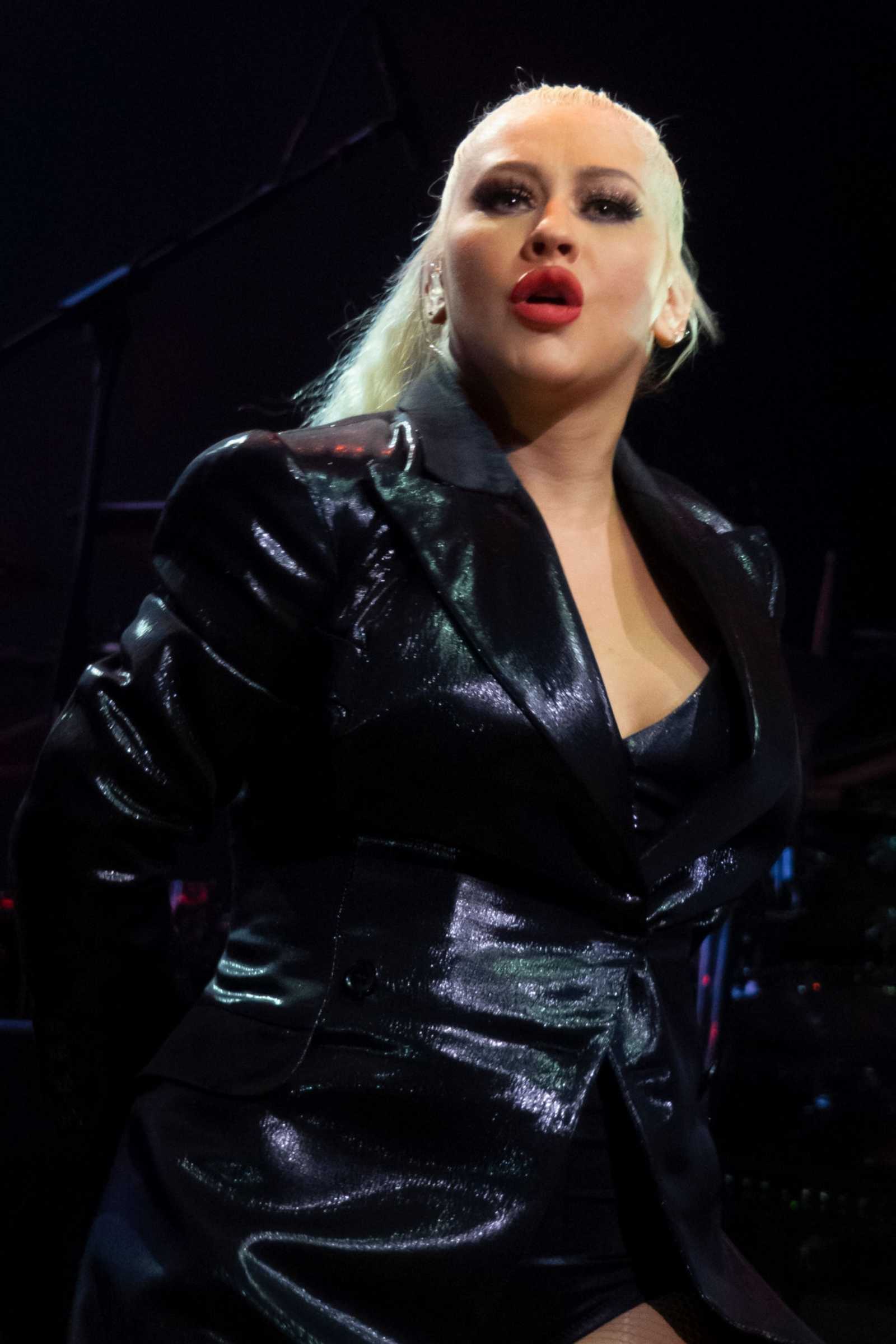 Christina_Aguilera_-_The_X_Tour_in_London2C_England_November_102C_2019-31.jpg