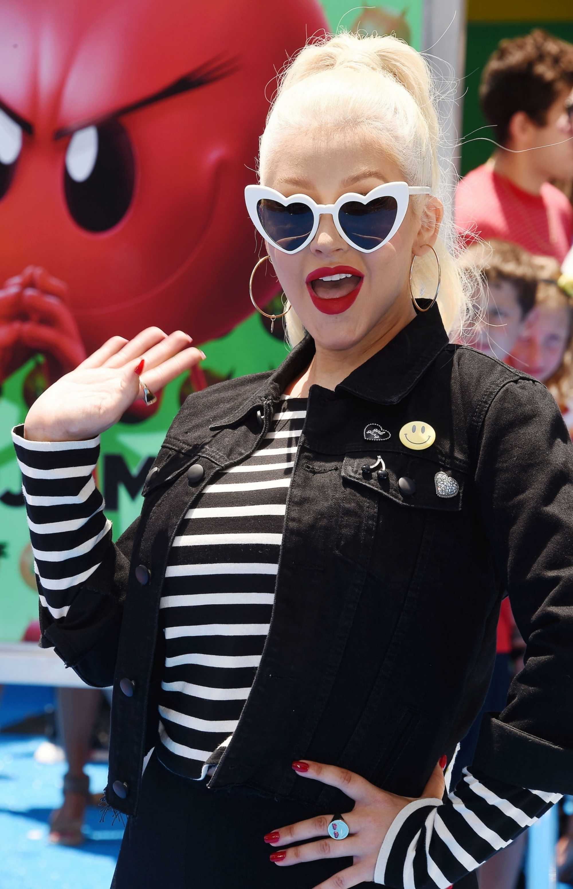 Christina_Aguilera_-__Emoji__Premiere_in_Los_Angeles_on_July_23-112.jpg