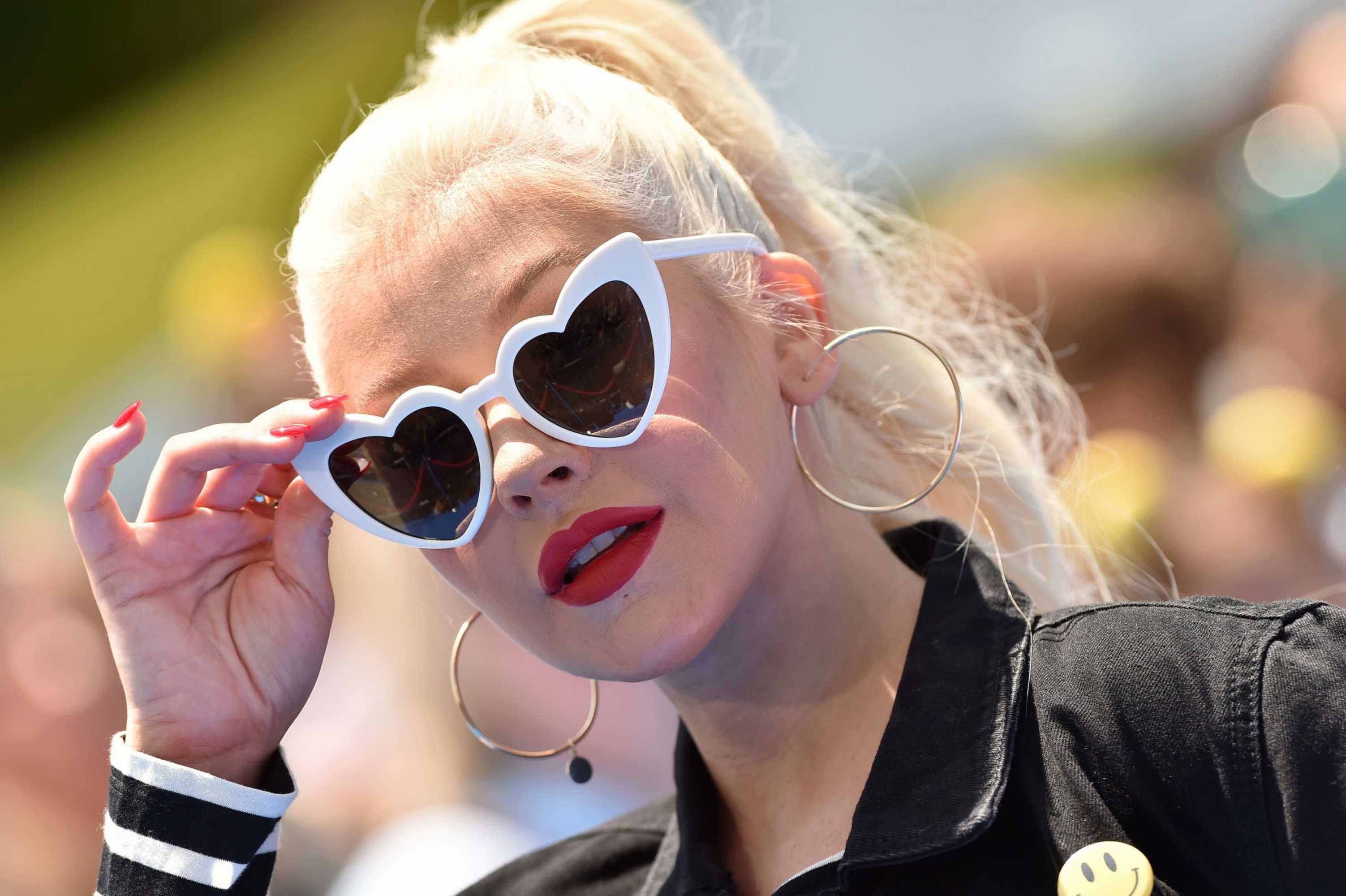 Christina_Aguilera_-__Emoji__Premiere_in_Los_Angeles_on_July_23-156.jpg