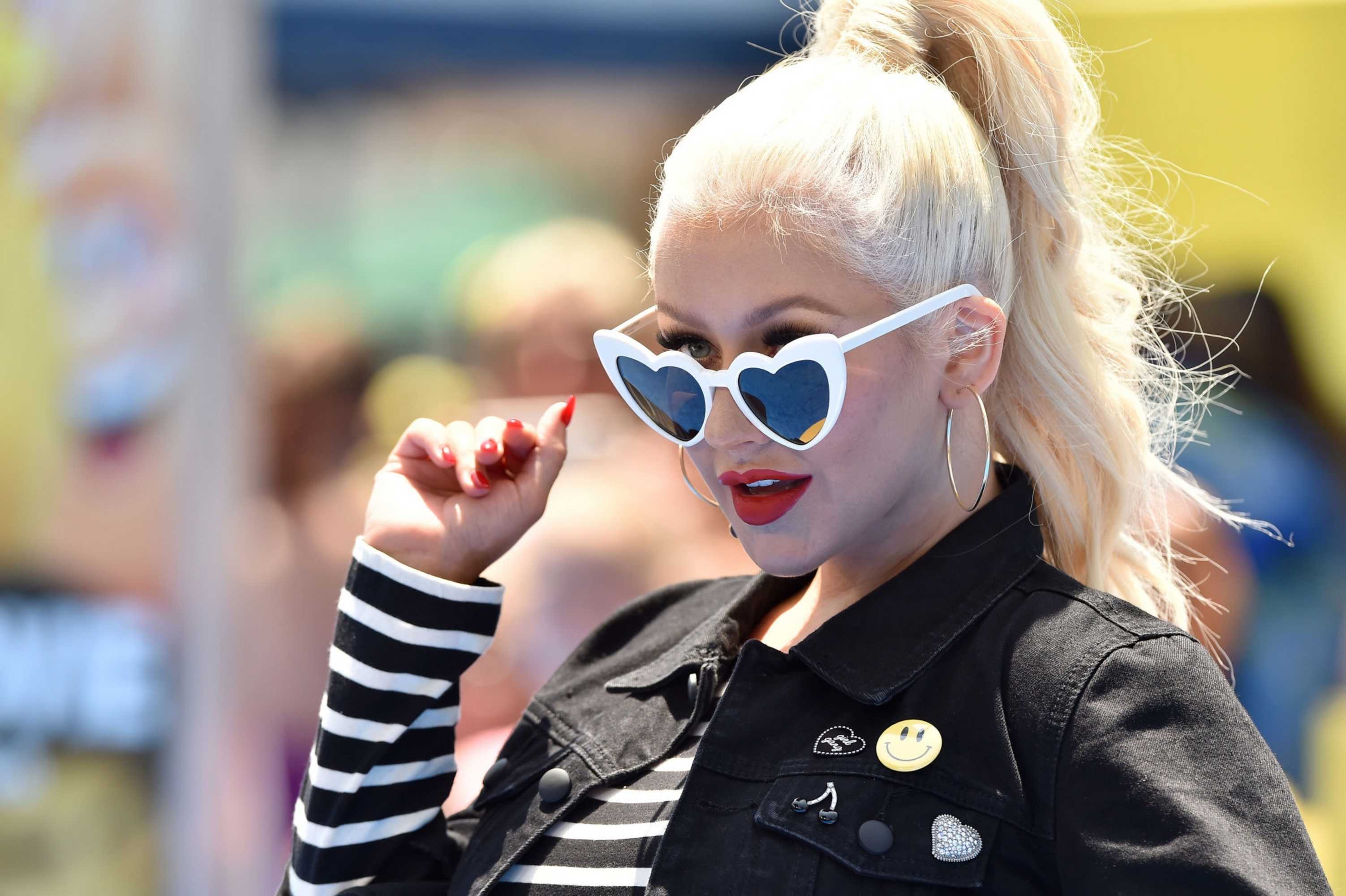 Christina_Aguilera_-__Emoji__Premiere_in_Los_Angeles_on_July_23-159.jpg