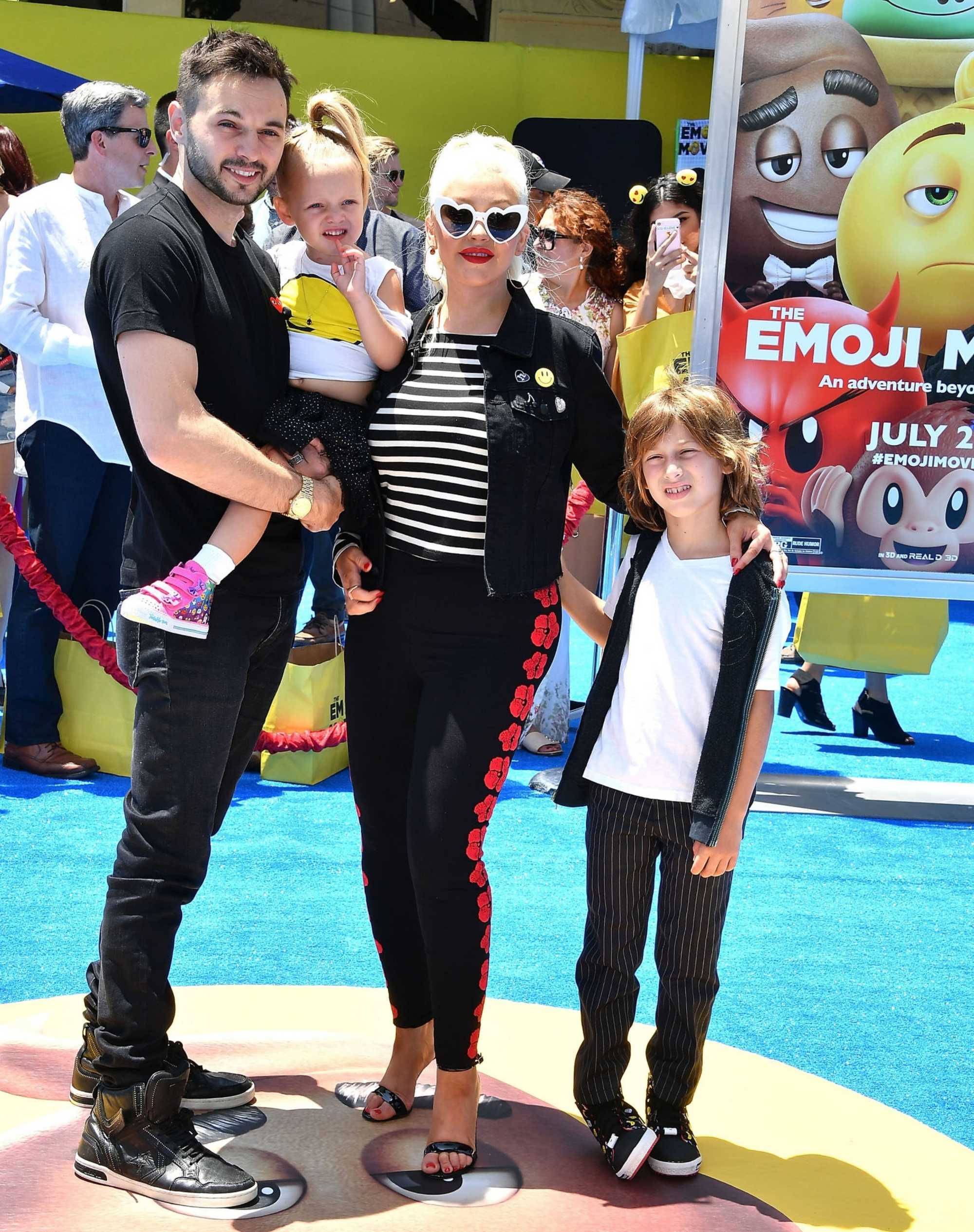 Christina_Aguilera_-__Emoji__Premiere_in_Los_Angeles_on_July_23-39.jpg