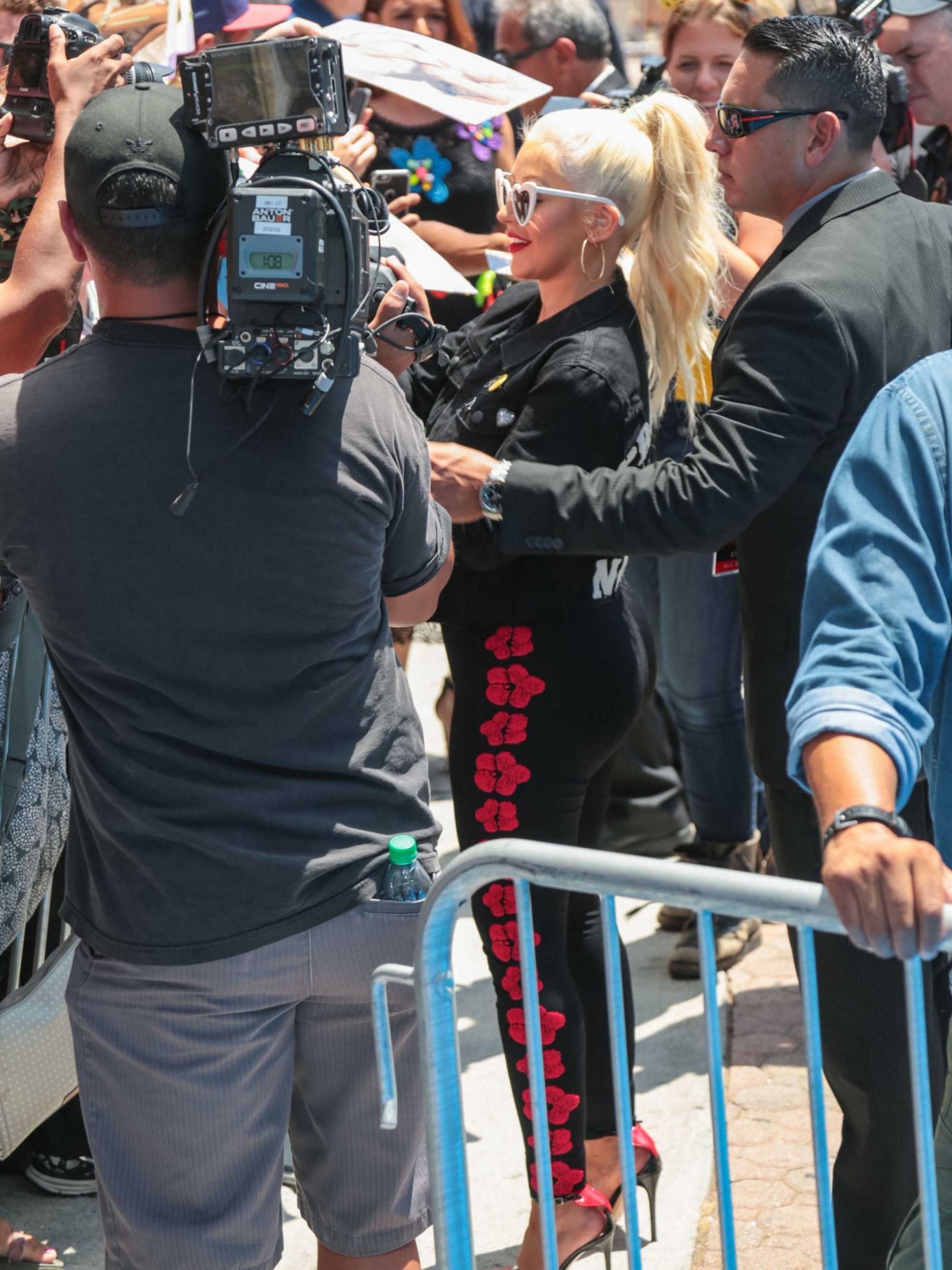 Christina_Aguilera_-__Emoji__Premiere_in_Los_Angeles_on_July_23-91.jpg
