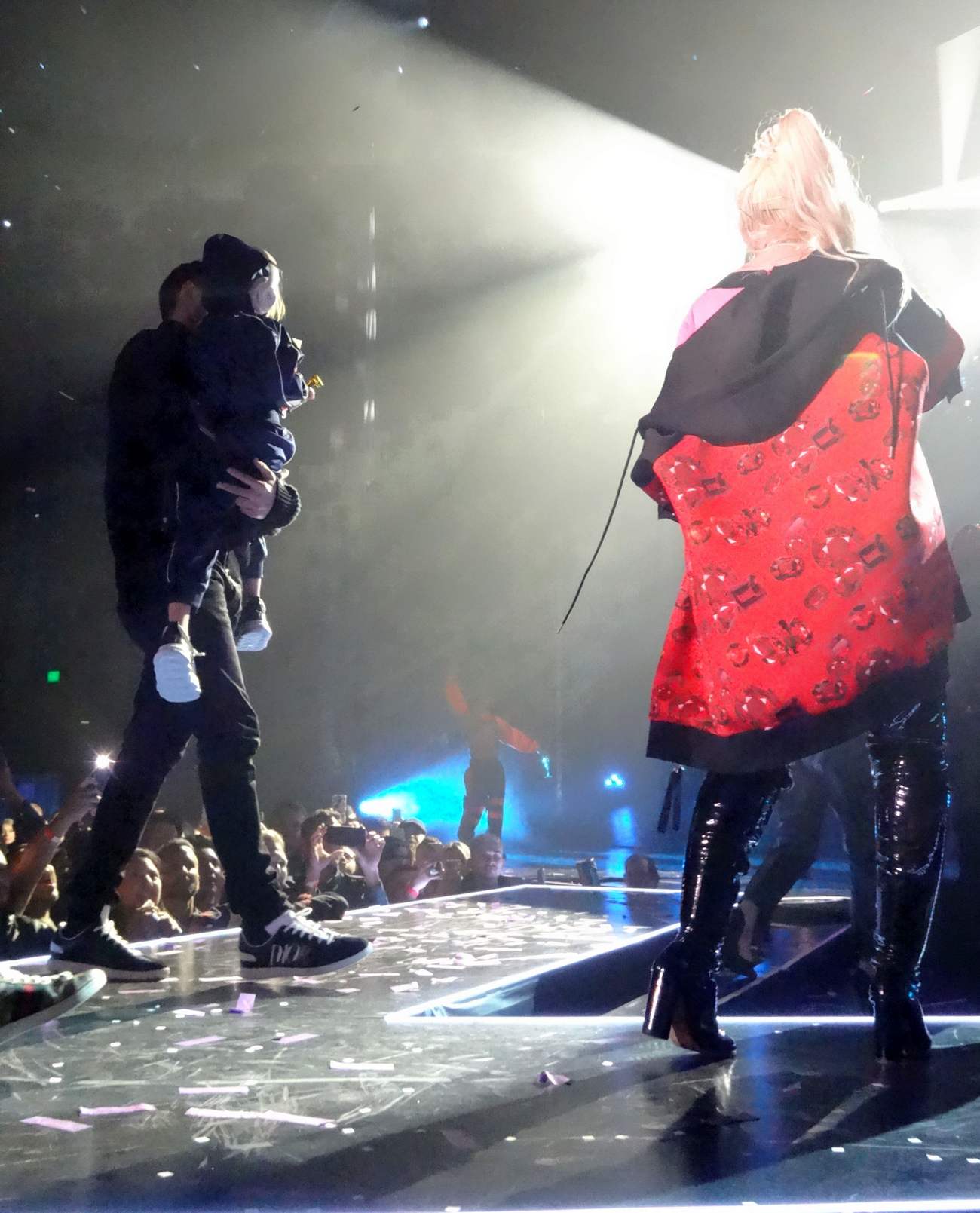 Christina_Aguilera_-_performing_for_a_New_Year_s_Eve_Performance_at_Zappos_Theatre_in_Las_Vegas2C_NV__12312019-14.jpg