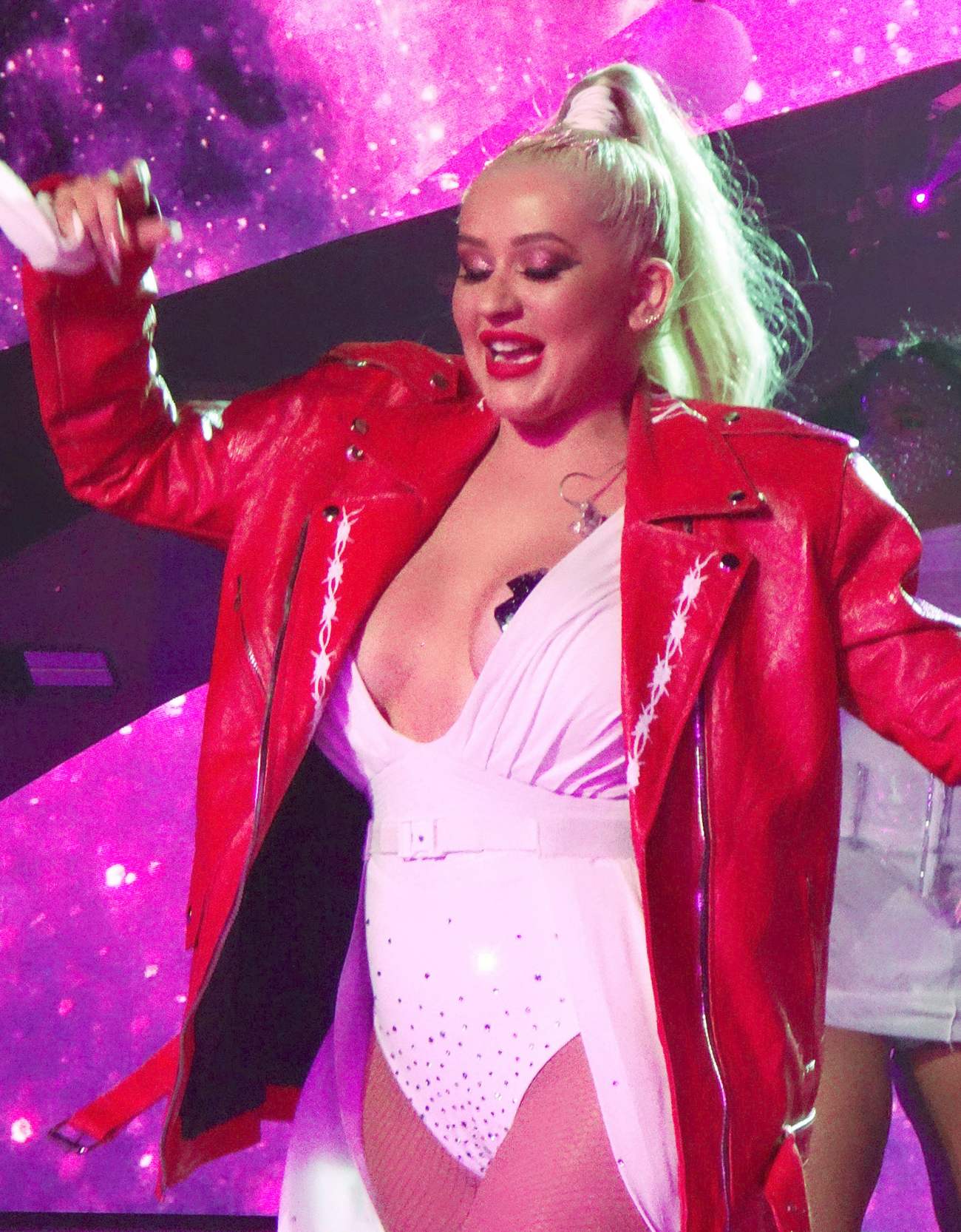Christina_Aguilera_-_performing_for_a_New_Year_s_Eve_Performance_at_Zappos_Theatre_in_Las_Vegas2C_NV__12312019-23.jpg