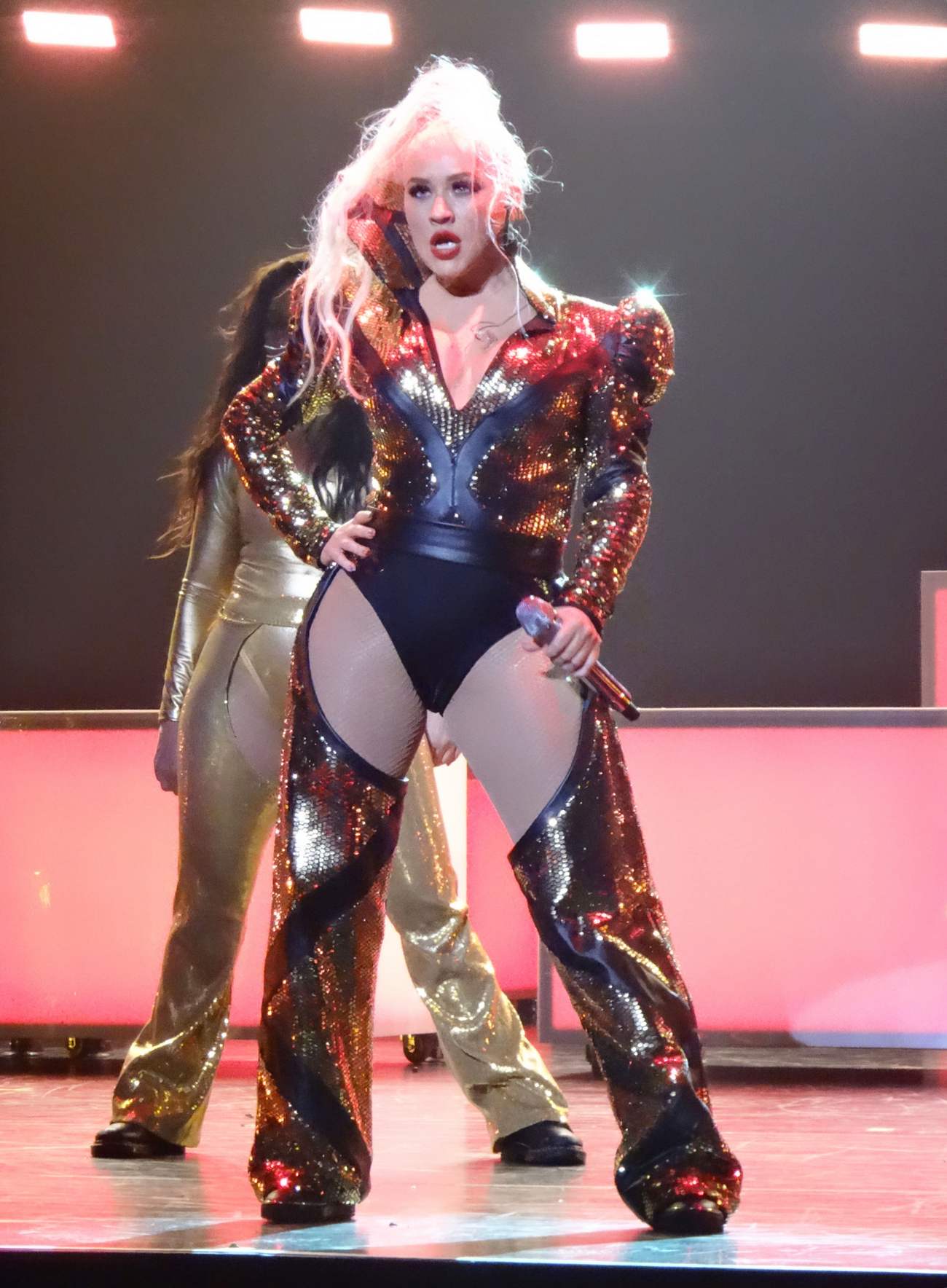 Christina_Aguilera_-_performing_for_a_New_Year_s_Eve_Performance_at_Zappos_Theatre_in_Las_Vegas2C_NV__12312019-38.jpg