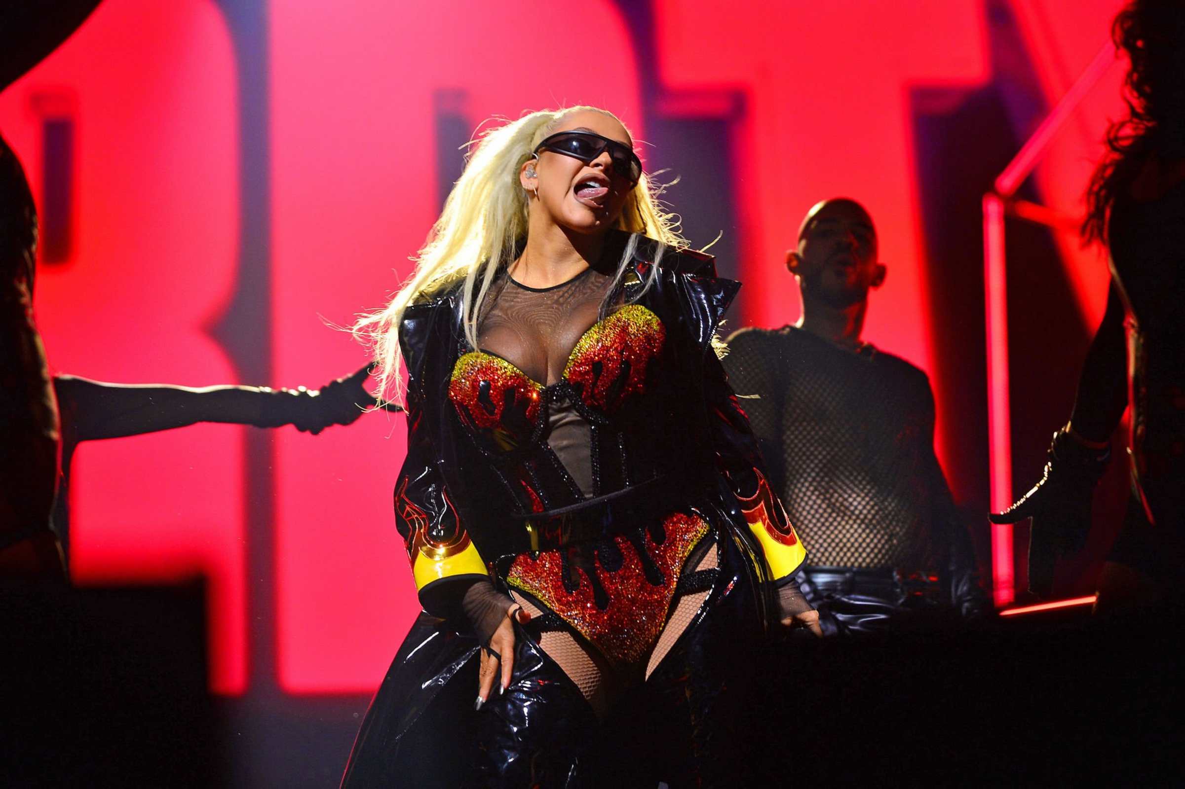 Christina_Aguilera_Performs_At_The_O2_Arena_282729.jpg
