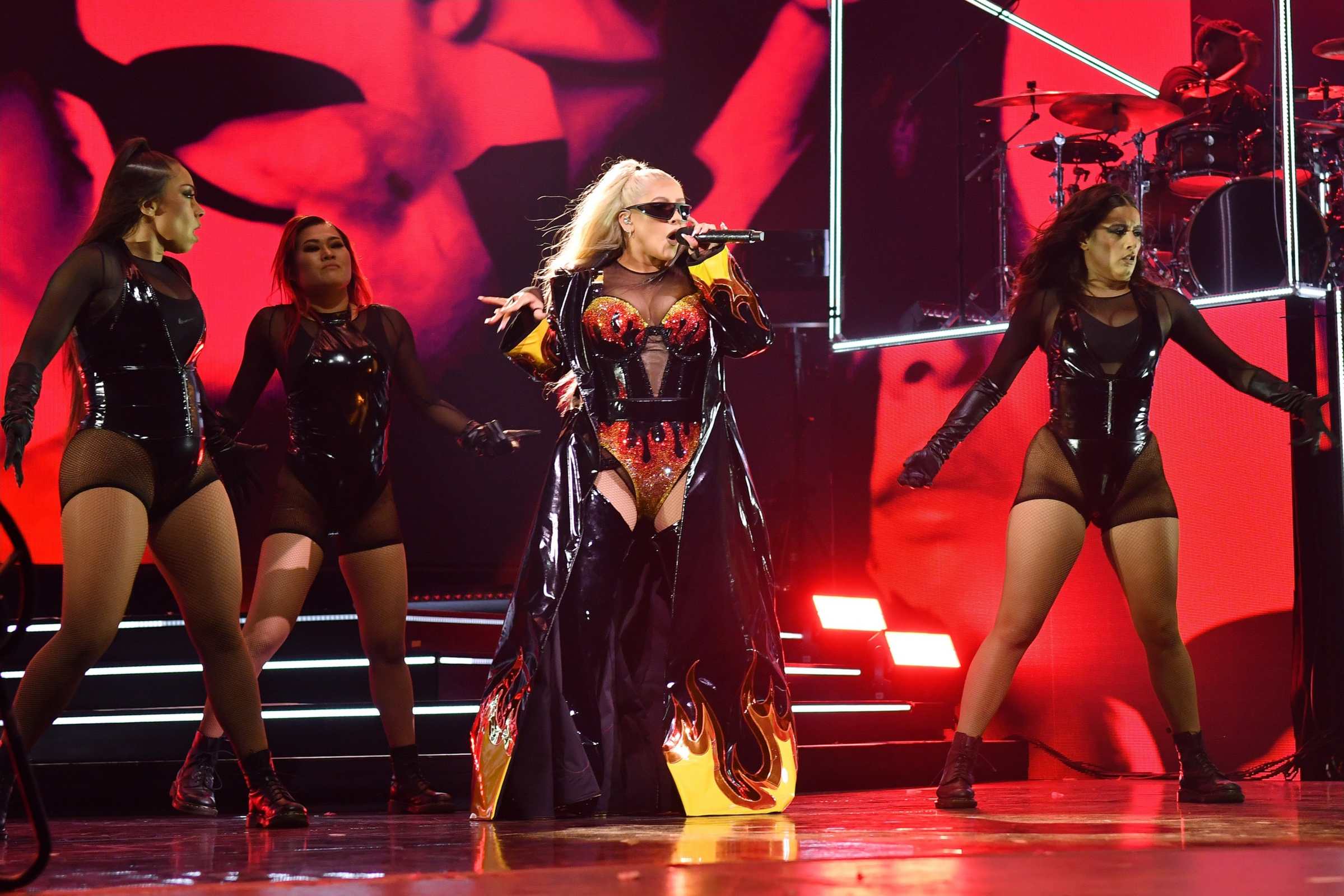 Christina_Aguilera_Performs_At_The_O2_Arena_284329.jpg