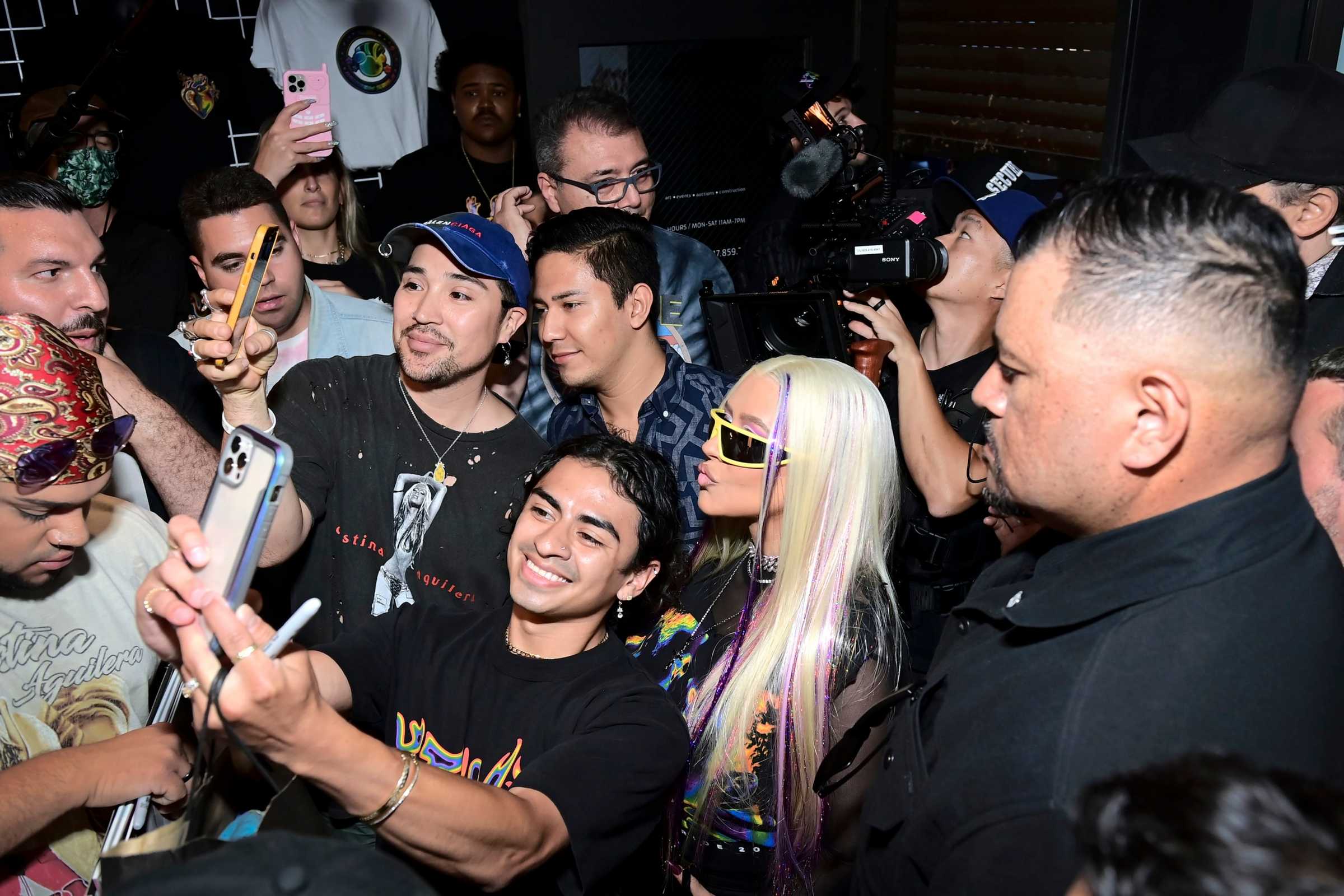 Christina_Aguilera_X_Fun_Wine_LA_Pride_Pop_Up_28229.jpg