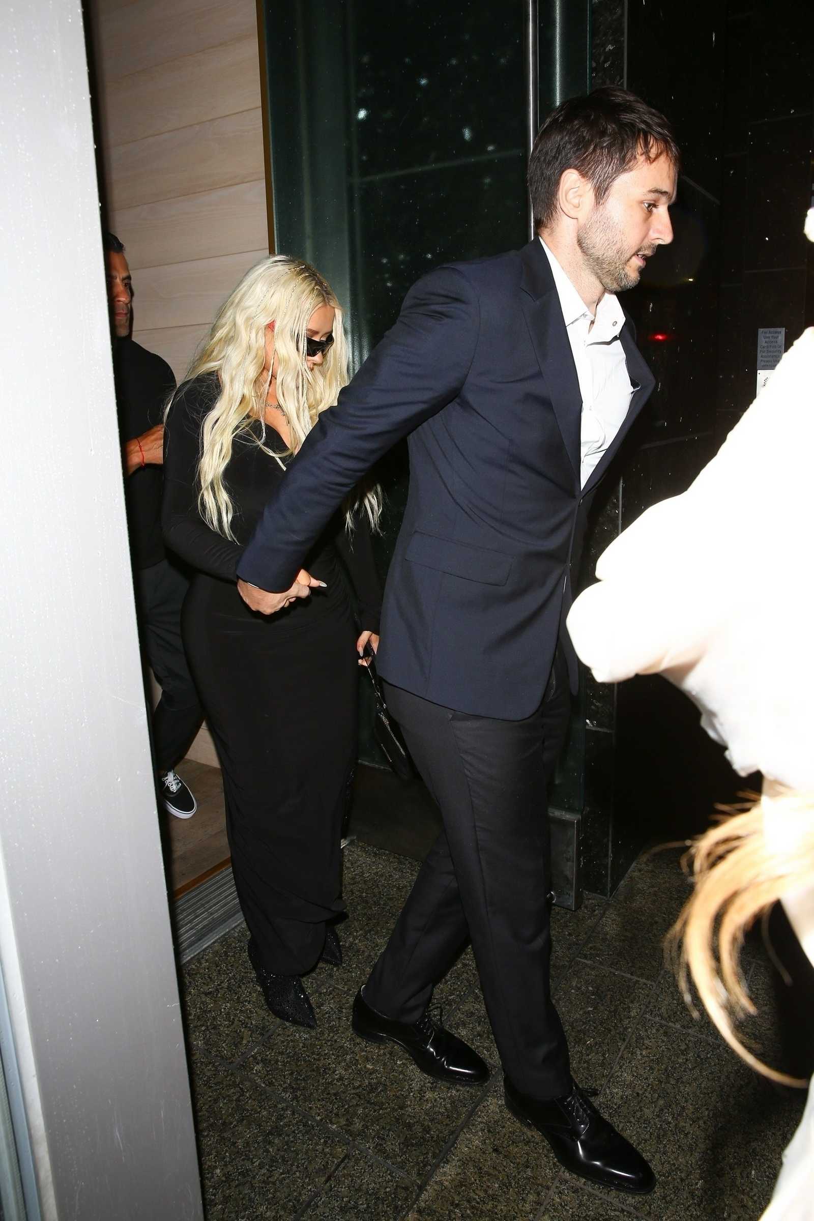 Christina_Aguilera_and_Matthew_Rutler_leaving_dinner_at_Avra_Restaurant_in_Beverly_Hills_-_September_102C_202214.jpg