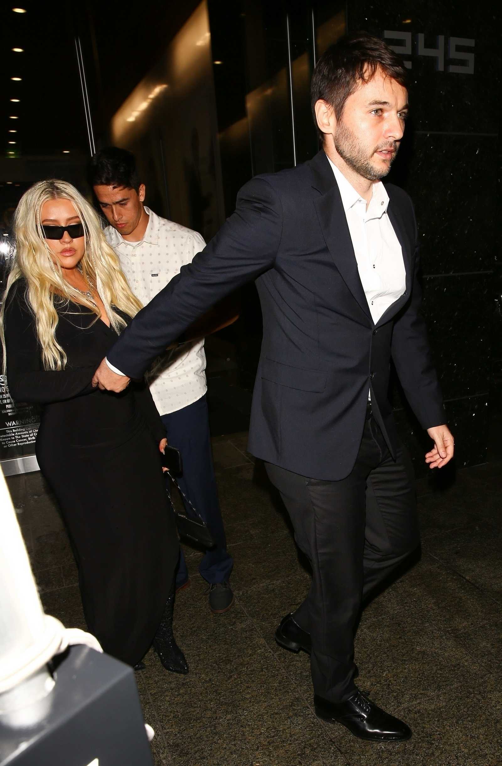 Christina_Aguilera_and_Matthew_Rutler_leaving_dinner_at_Avra_Restaurant_in_Beverly_Hills_-_September_102C_202217.jpg