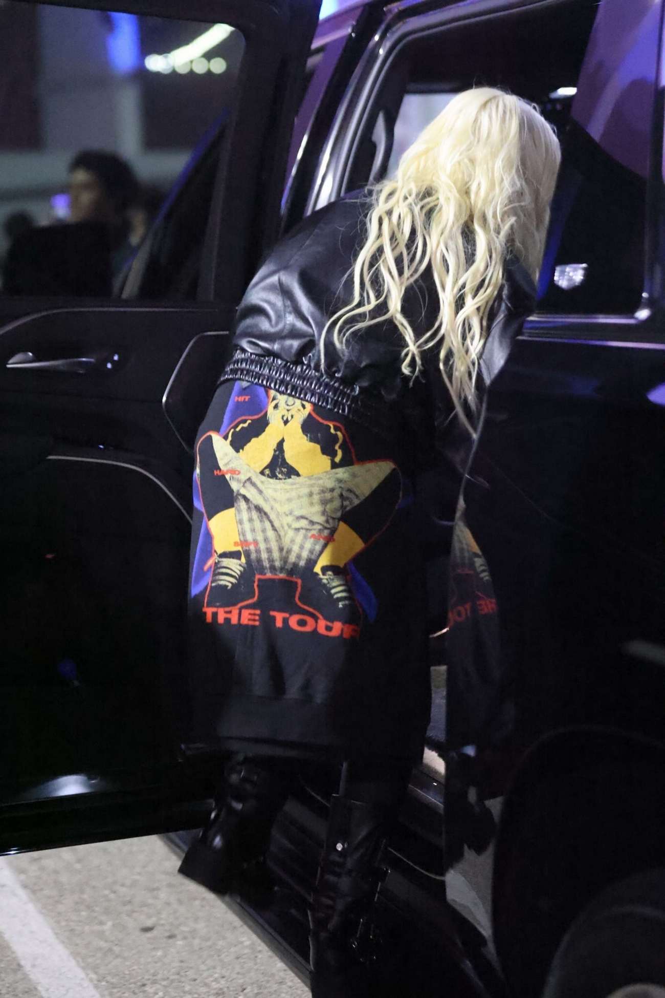 Christina_Aguilera_attending_Billie_Eilish_concert_at_the_Kia_Forum2C_Inglewood_CA_-_December_202C_2024_09.jpg