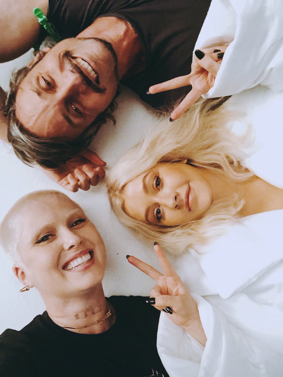 Cosmopolitan_BTS_2018-02.jpg