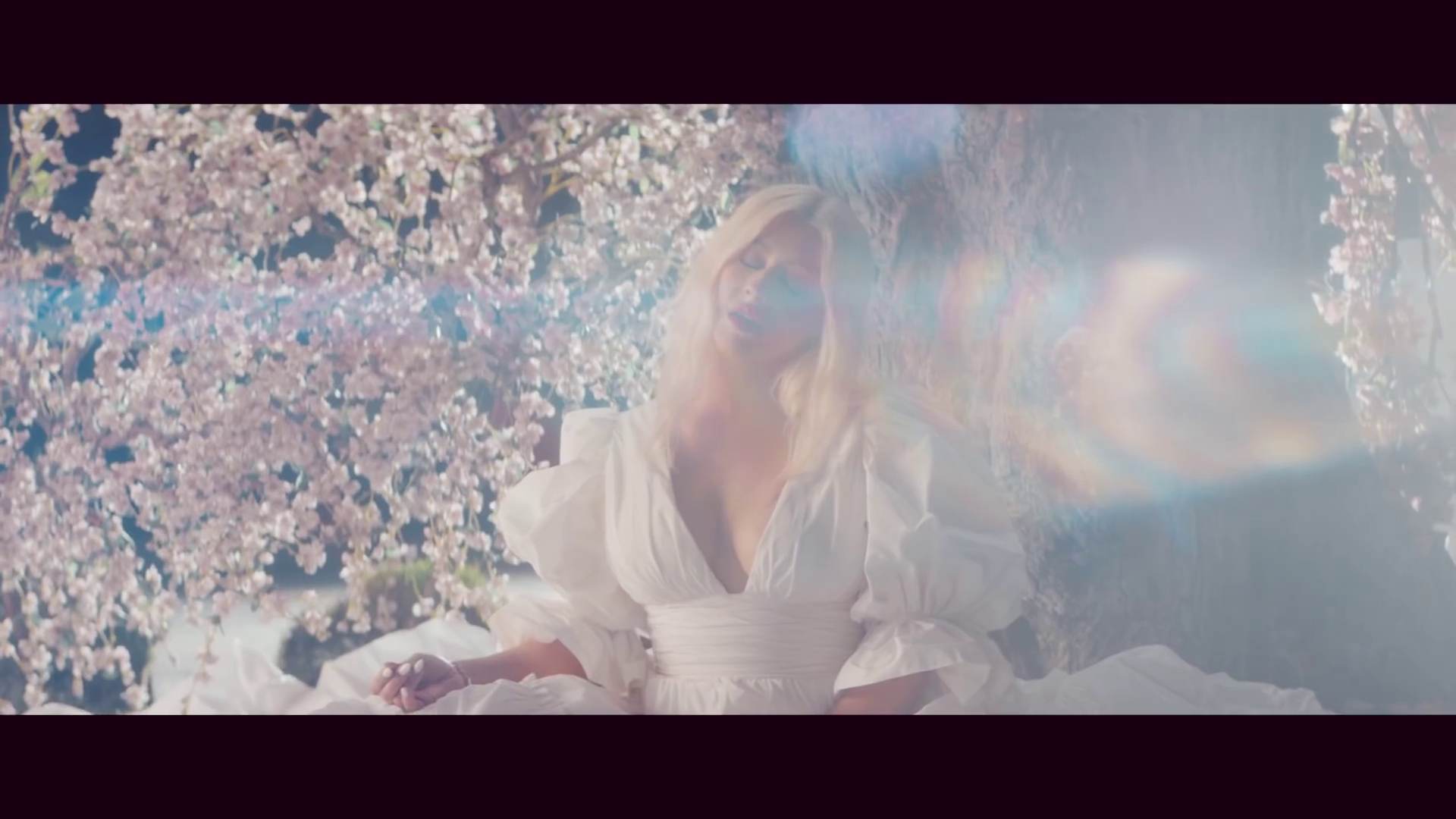 Fall_On_Me_MV-02.jpg