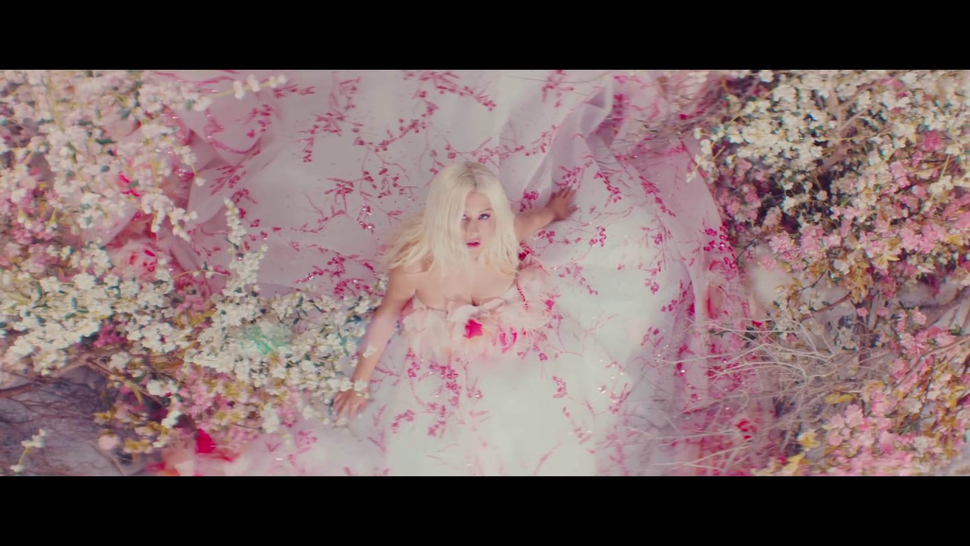 Fall_On_Me_MV-103.jpg